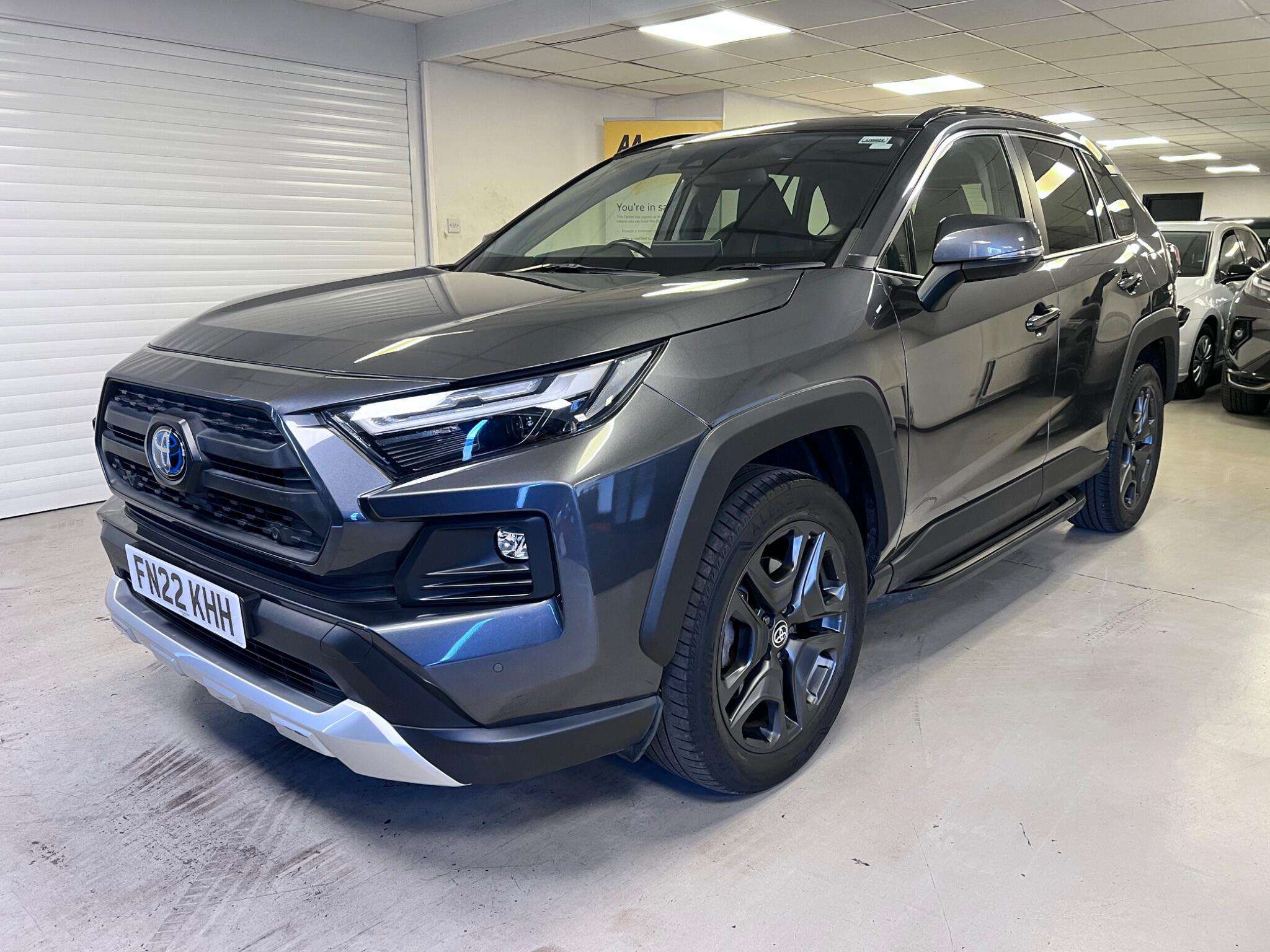 A 2022 TOYOTA RAV4 2.5 VVT-h Adventure CVT 4WD Euro 6 (s/s) 5dr A 2022 TOYOTA RAV4 2.5 VVT-h Adventure CVT 4WD Euro 6 (s/s) 5dr