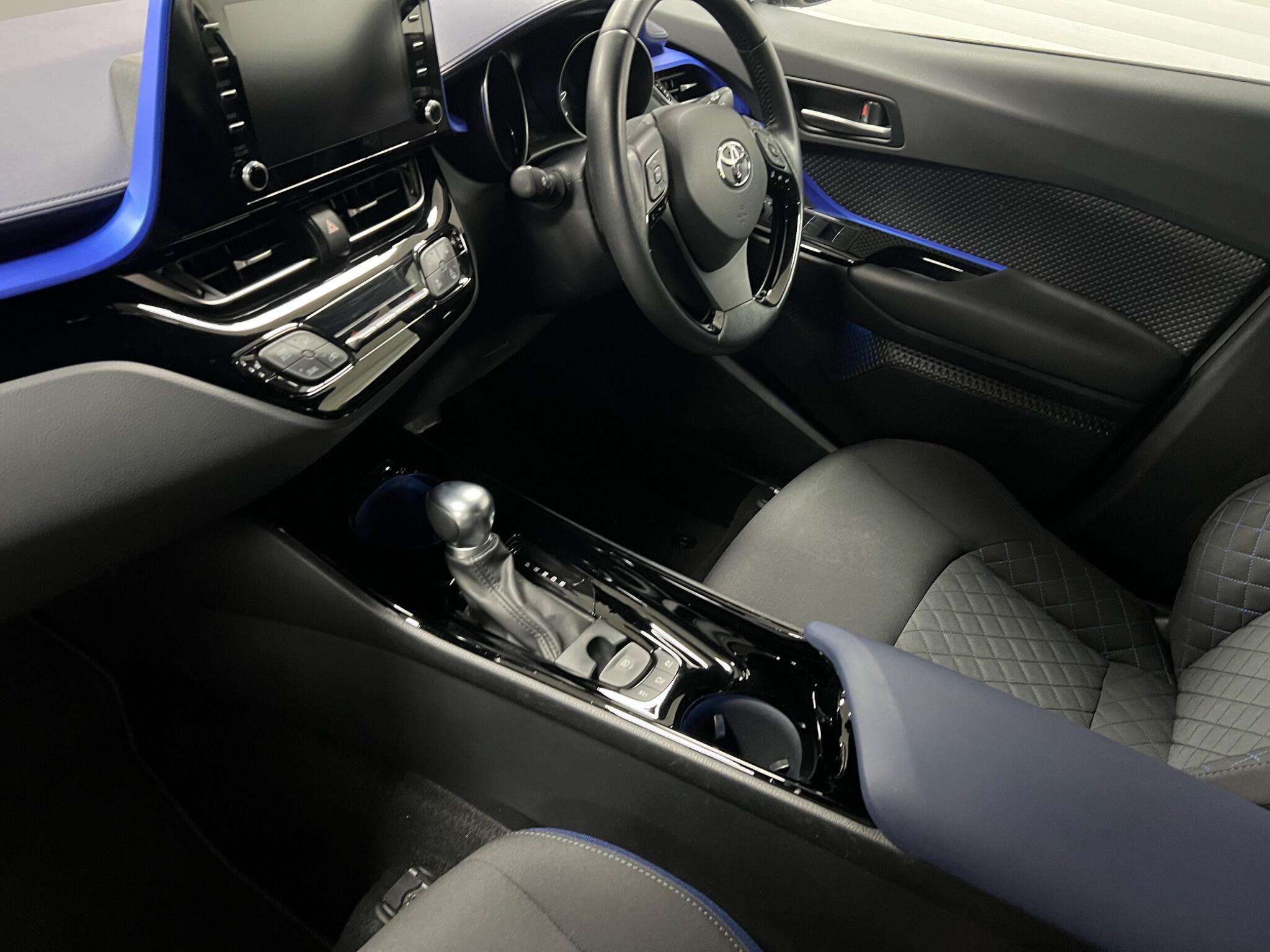 2020 TOYOTA C-HR 2020 TOYOTA C-HR