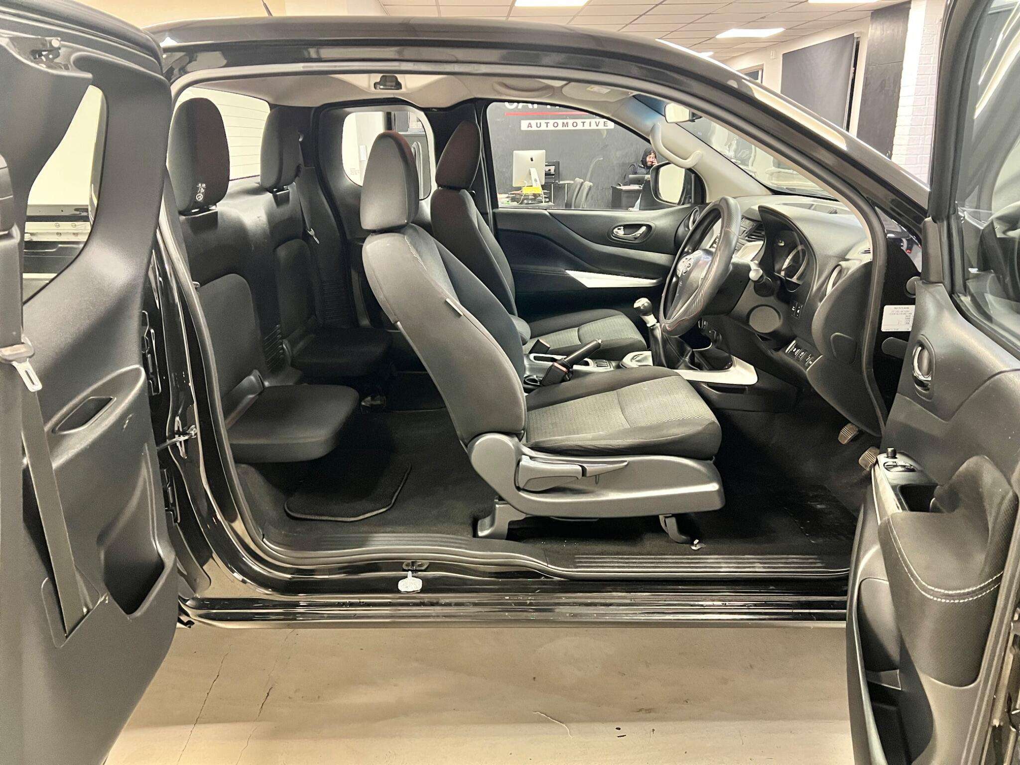 2016 NISSAN NAVARA 2016 NISSAN NAVARA