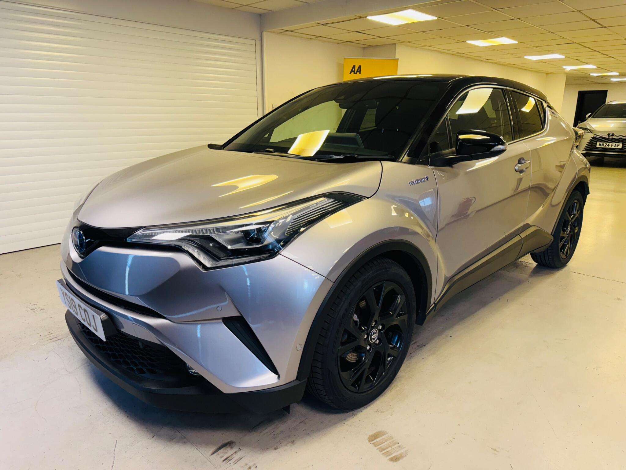 A 2019 TOYOTA C-HR 1.8 VVT-h Dynamic CVT Euro 6 (s/s) 5dr A 2019 TOYOTA C-HR 1.8 VVT-h Dynamic CVT Euro 6 (s/s) 5dr