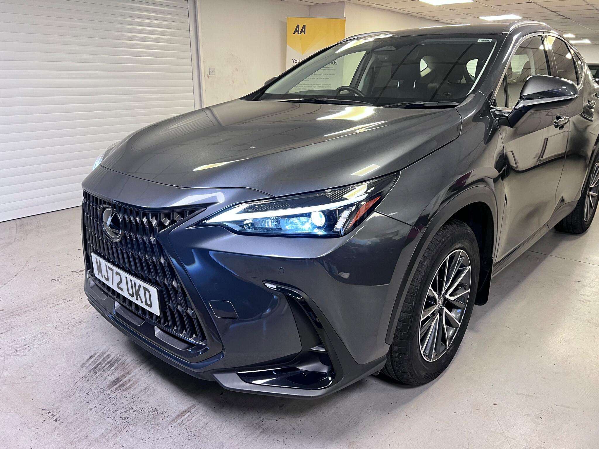 A 2022 LEXUS NX 2.5 350h E-CVT 4WD Euro 6 (s/s) 5dr A 2022 LEXUS NX 2.5 350h E-CVT 4WD Euro 6 (s/s) 5dr