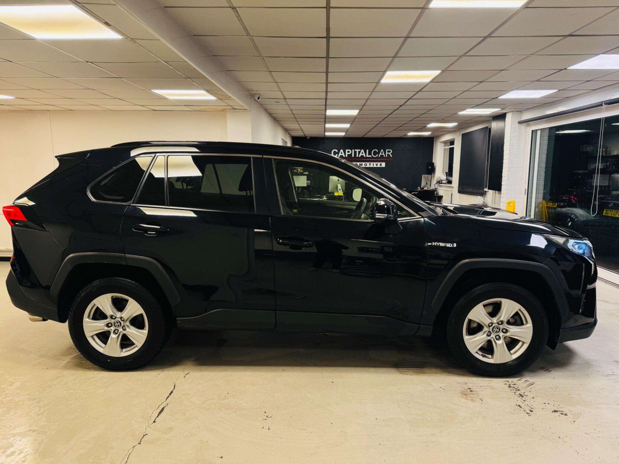 A 2021 TOYOTA RAV4 2.5 VVT-h Icon CVT Euro 6 (s/s) 5dr A 2021 TOYOTA RAV4 2.5 VVT-h Icon CVT Euro 6 (s/s) 5dr