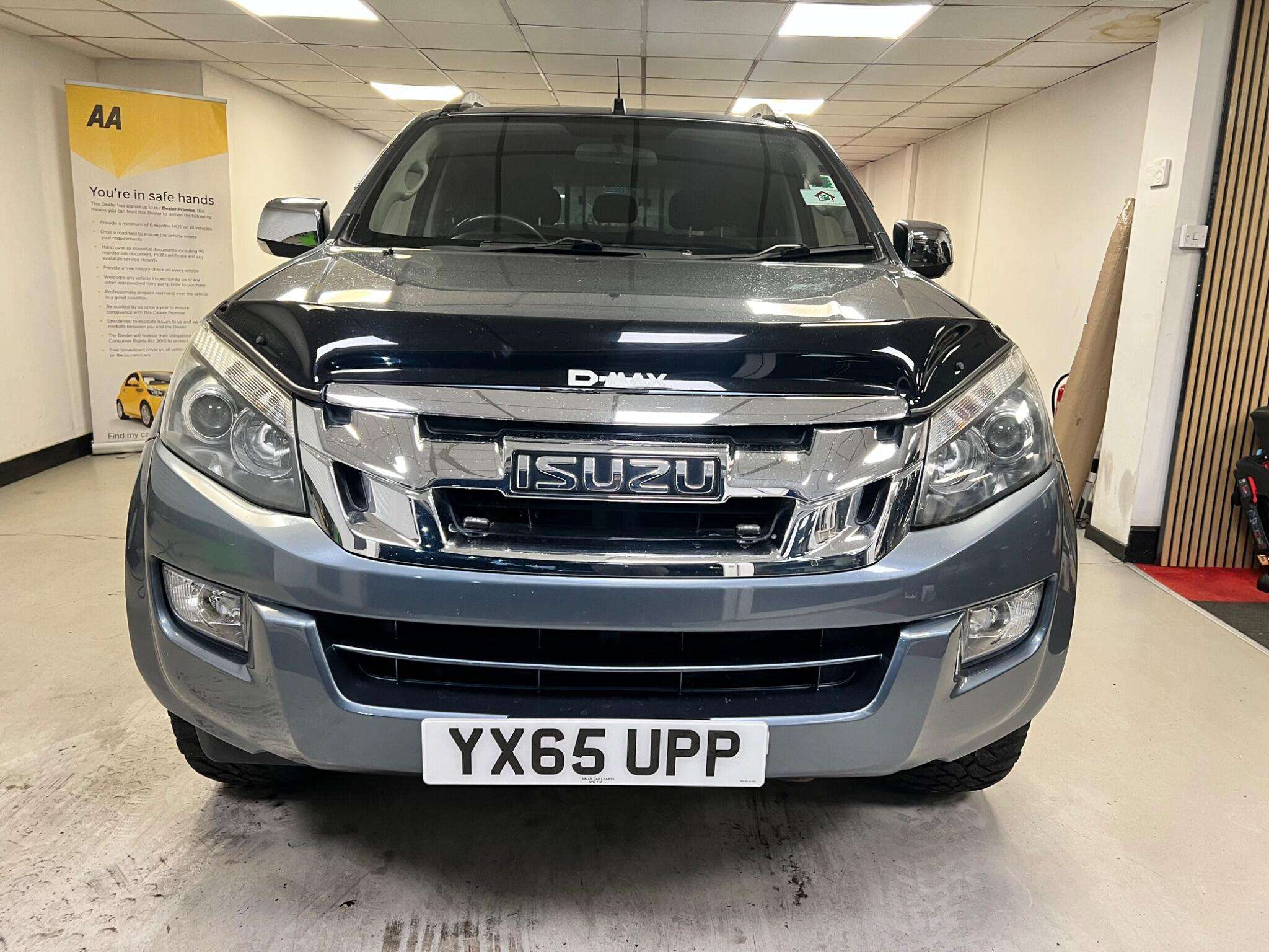A 2015 ISUZU D-MAX 2.5 TD Utah Vision 4x4 4dr A 2015 ISUZU D-MAX 2.5 TD Utah Vision 4x4 4dr