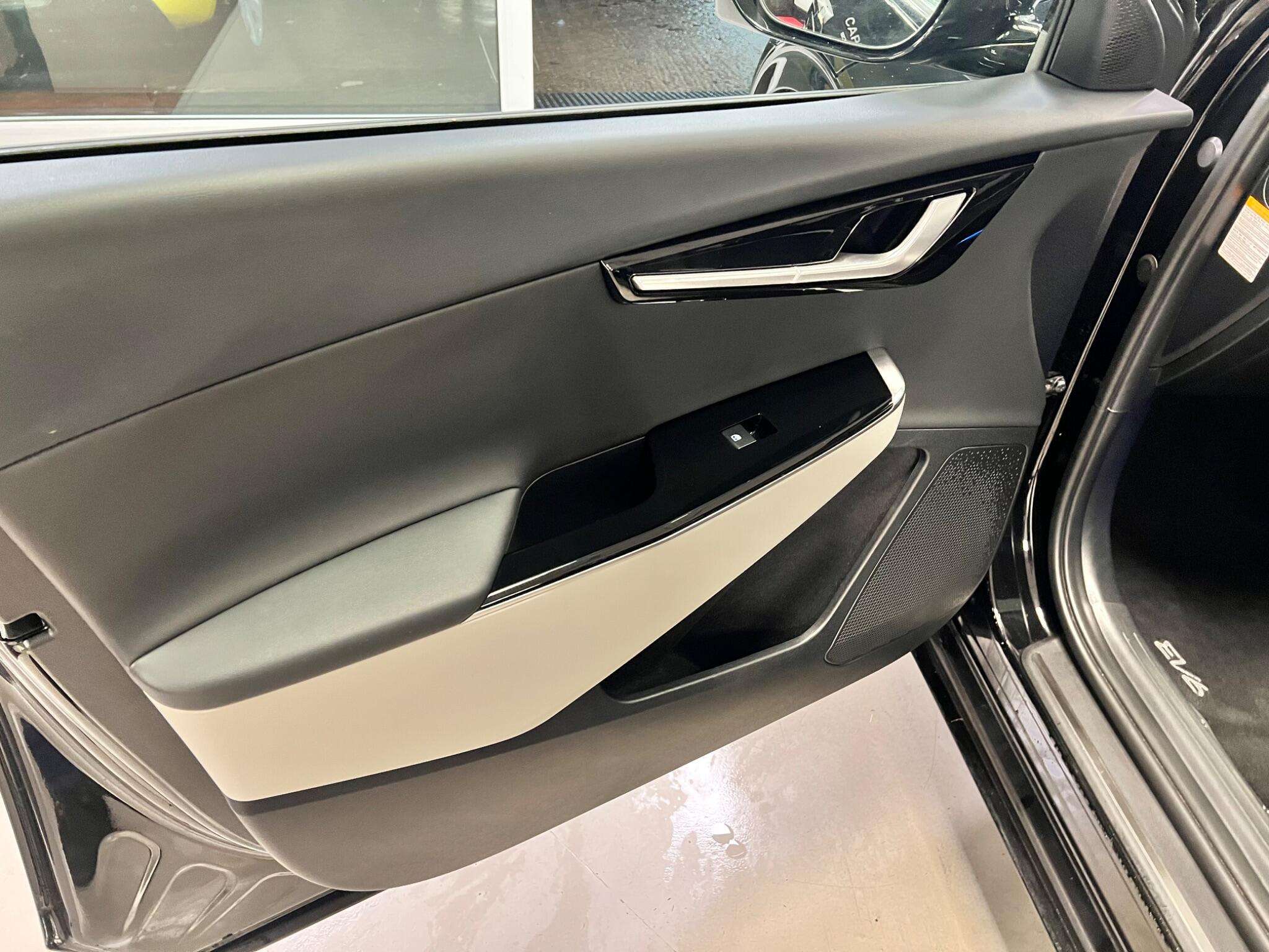 2023 KIA EV6 2023 KIA EV6