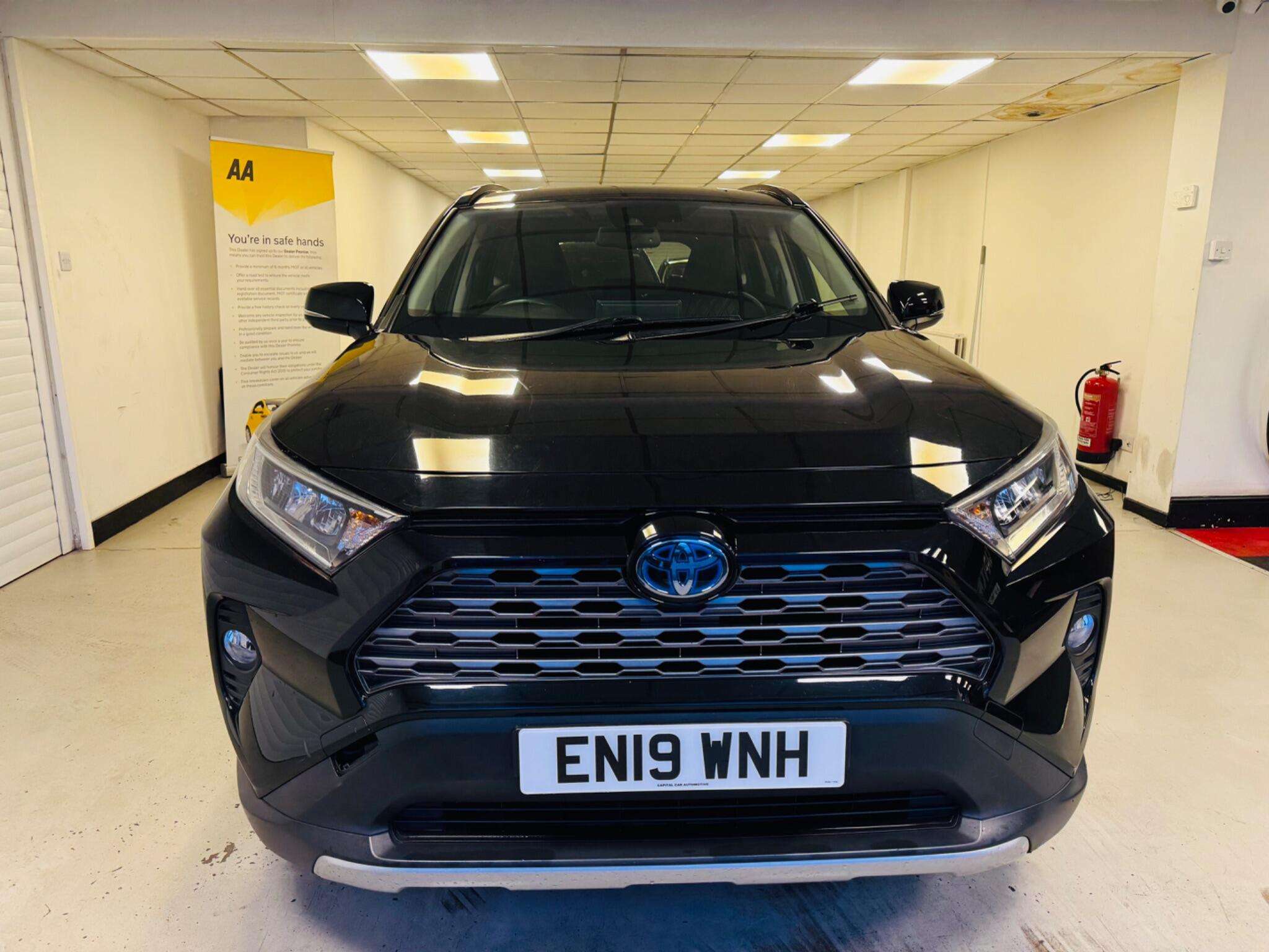 A 2019 TOYOTA RAV4 2.5 VVT-h Icon CVT Euro 6 (s/s) 5dr A 2019 TOYOTA RAV4 2.5 VVT-h Icon CVT Euro 6 (s/s) 5dr