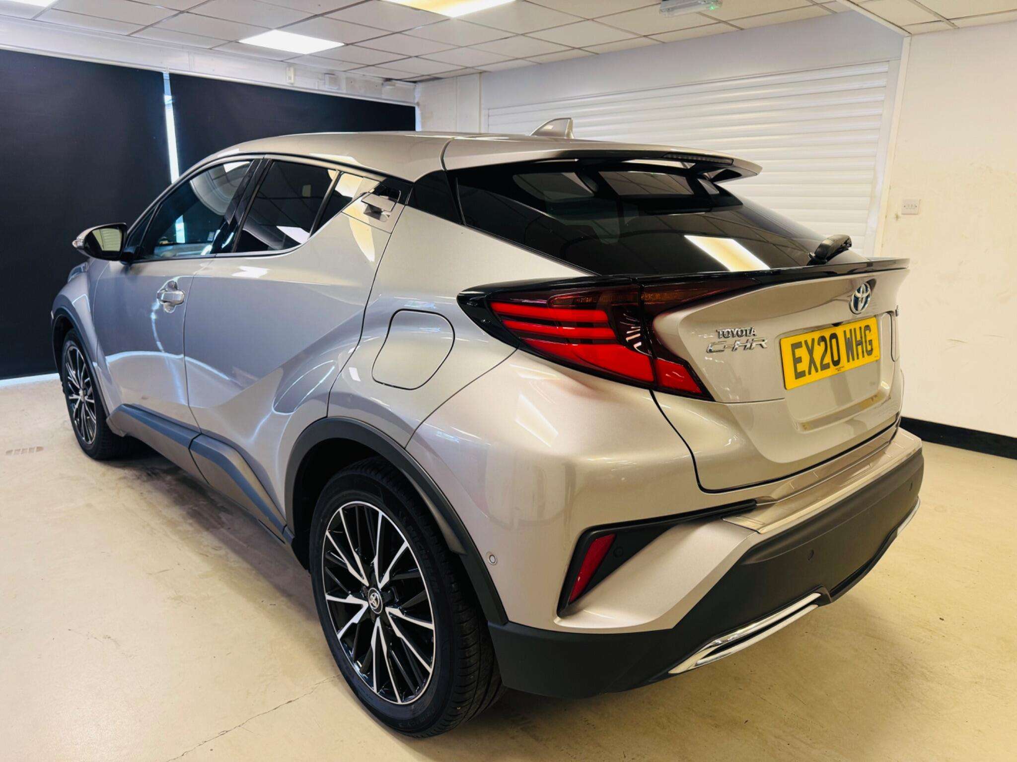 A 2020 TOYOTA C-HR 2.0 VVT-h Excel CVT Euro 6 (s/s) 5dr A 2020 TOYOTA C-HR 2.0 VVT-h Excel CVT Euro 6 (s/s) 5dr