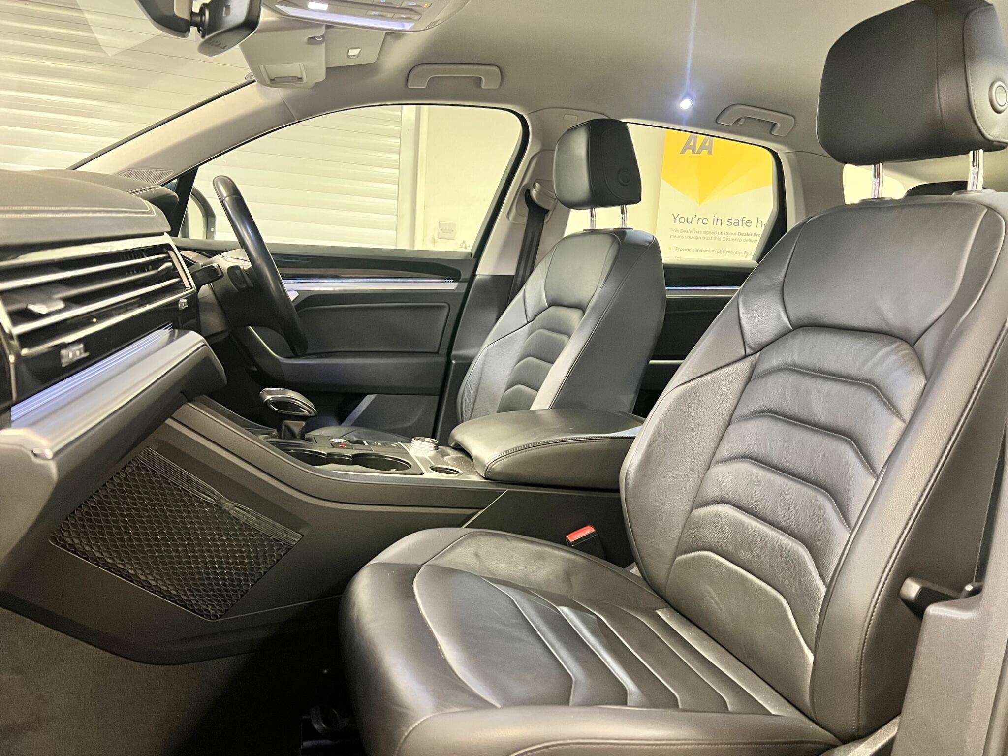 2019 VOLKSWAGEN TOUAREG 2019 VOLKSWAGEN TOUAREG