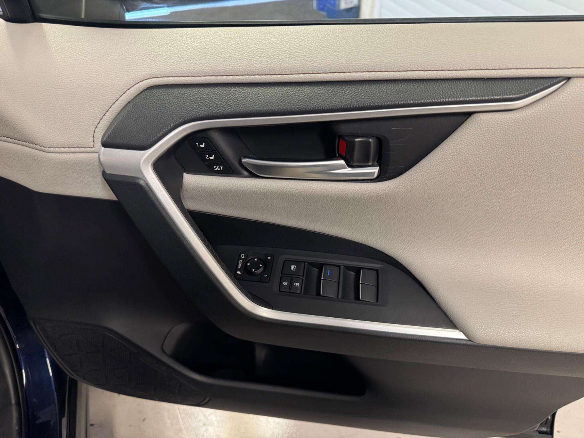 2019 TOYOTA RAV4 2019 TOYOTA RAV4