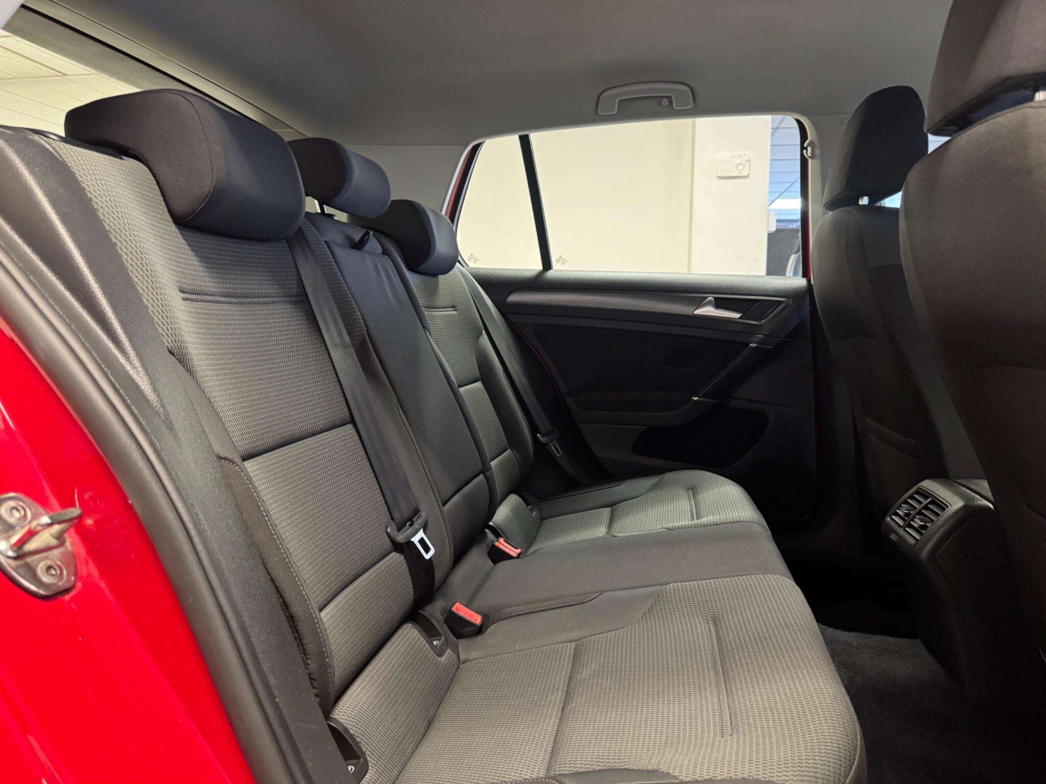 2017 VOLKSWAGEN GOLF 2017 VOLKSWAGEN GOLF