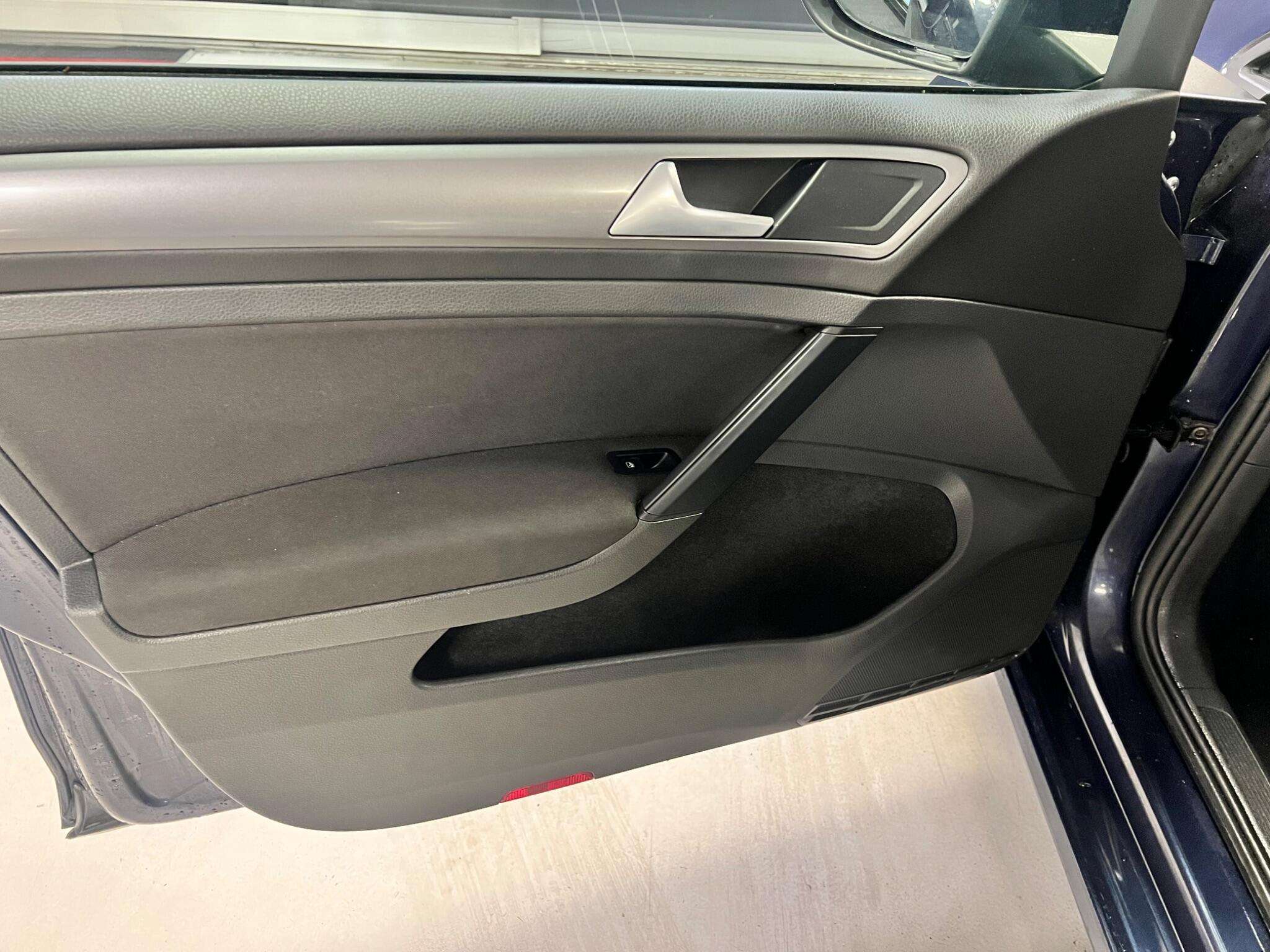 2016 VOLKSWAGEN GOLF 2016 VOLKSWAGEN GOLF