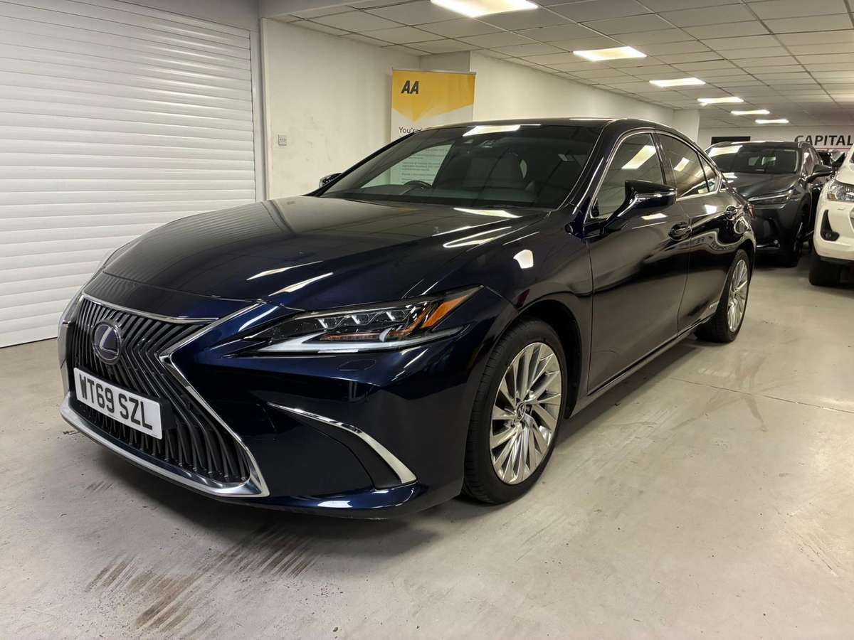 Check out this Lexus Es 2019 Hybrid Electric Automatic
