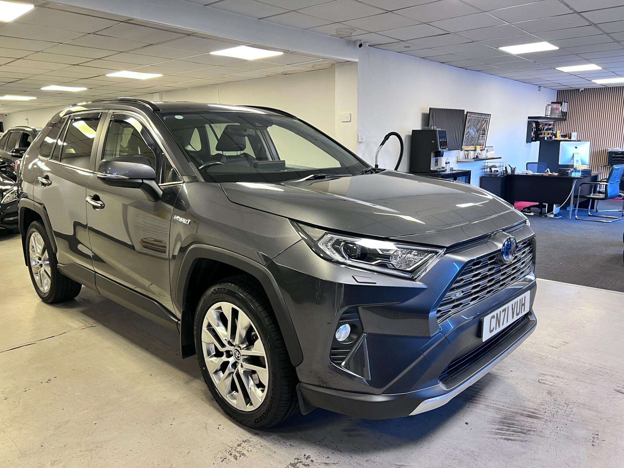 A 2021 TOYOTA RAV4 2.5 VVT-h Excel CVT 4WD Euro 6 (s/s) 5dr A 2021 TOYOTA RAV4 2.5 VVT-h Excel CVT 4WD Euro 6 (s/s) 5dr