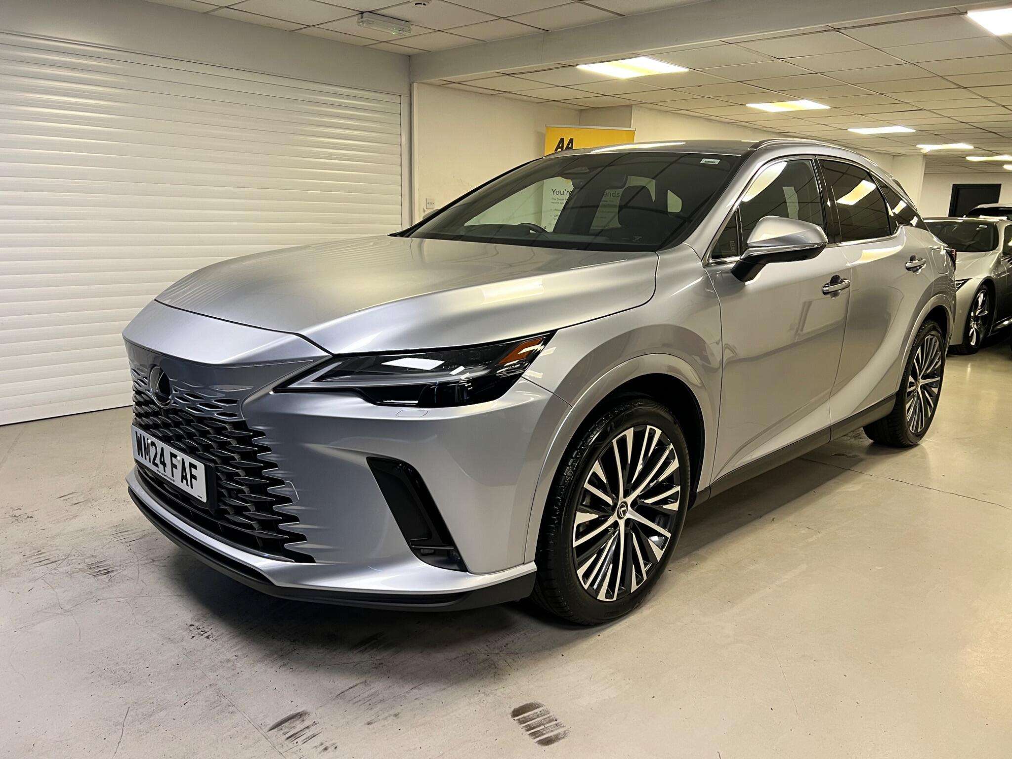 A 2024 LEXUS RX 2.5 350h Prem Plus E-CVT 4WD Euro 6 (s/s) 5dr A 2024 LEXUS RX 2.5 350h Prem Plus E-CVT 4WD Euro 6 (s/s) 5dr