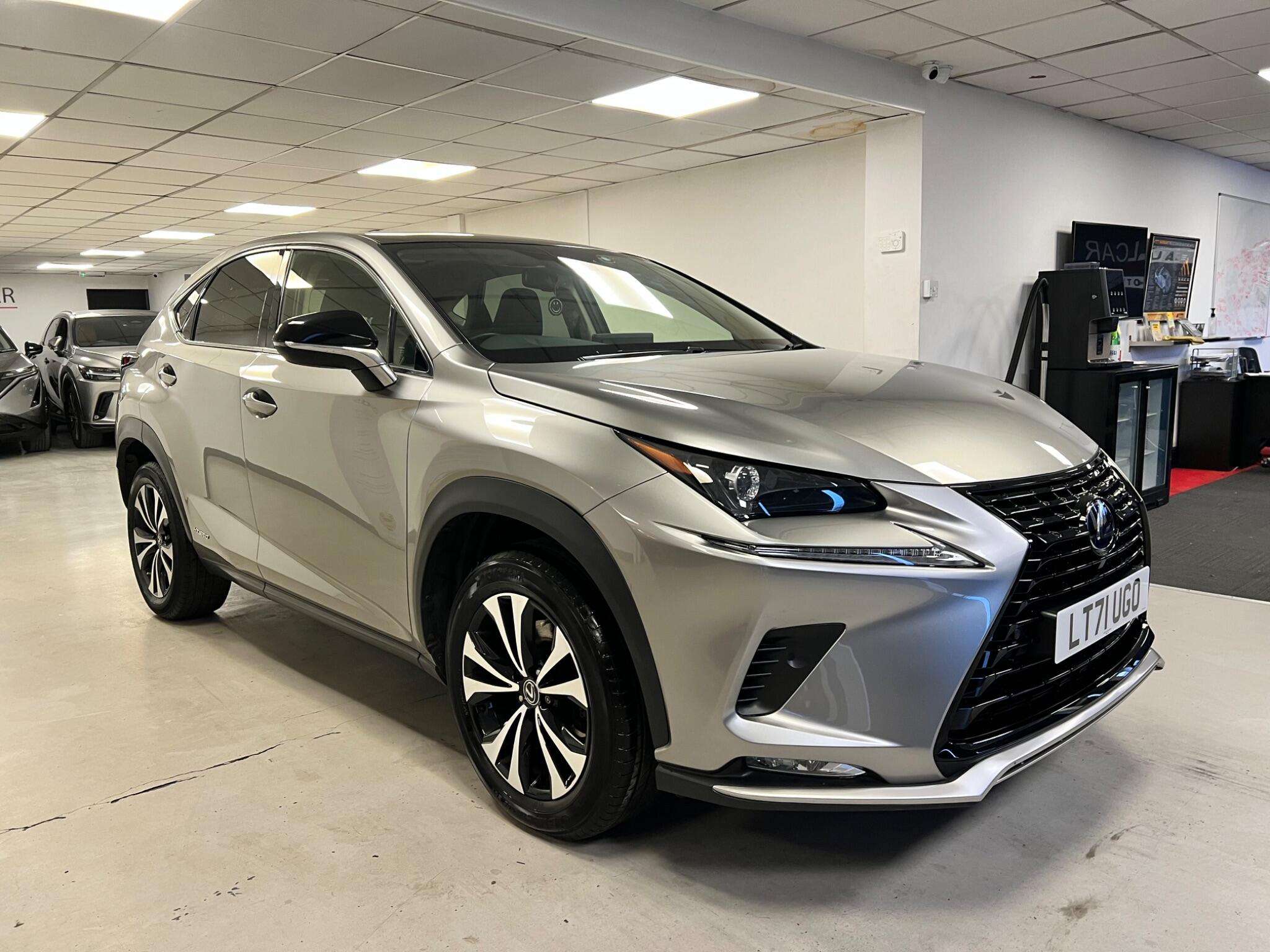 A 2021 LEXUS NX 2.5 300h GPF E-CVT 4WD Euro 6 (s/s) 5dr A 2021 LEXUS NX 2.5 300h GPF E-CVT 4WD Euro 6 (s/s) 5dr