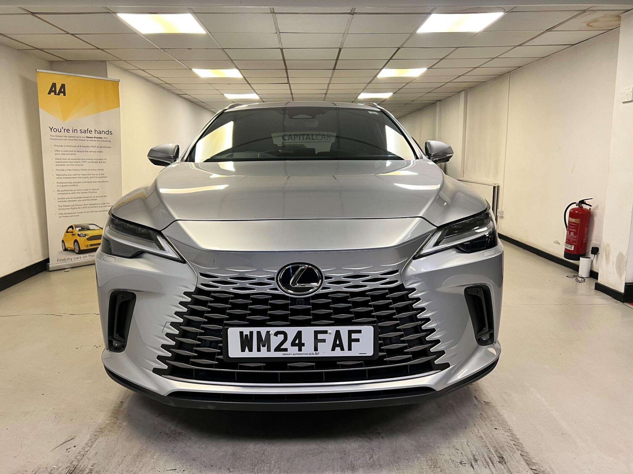 A 2024 LEXUS RX 2.5 350h Prem Plus E-CVT 4WD Euro 6 (s/s) 5dr A 2024 LEXUS RX 2.5 350h Prem Plus E-CVT 4WD Euro 6 (s/s) 5dr