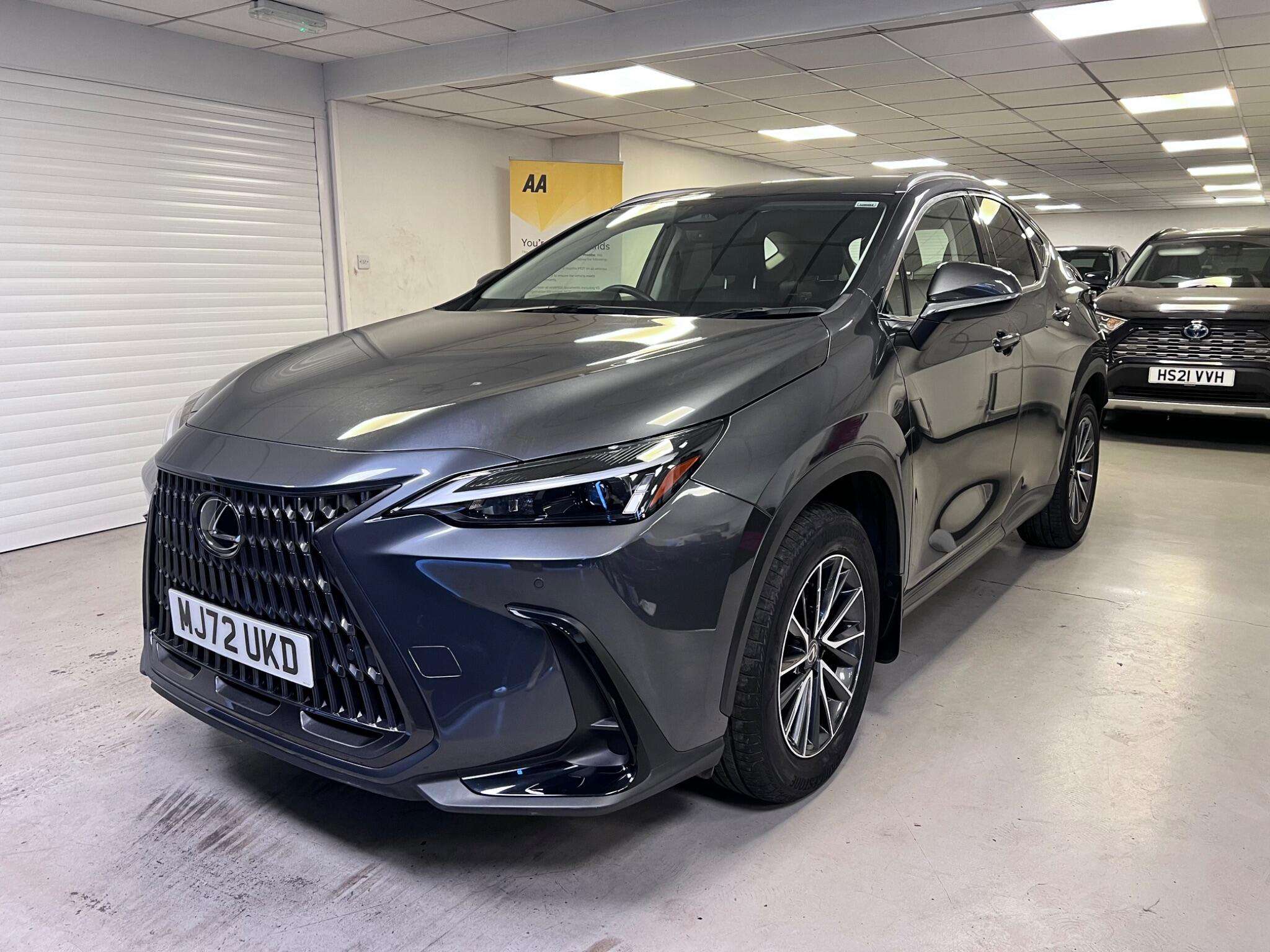 A 2022 LEXUS NX 2.5 350h E-CVT 4WD Euro 6 (s/s) 5dr A 2022 LEXUS NX 2.5 350h E-CVT 4WD Euro 6 (s/s) 5dr