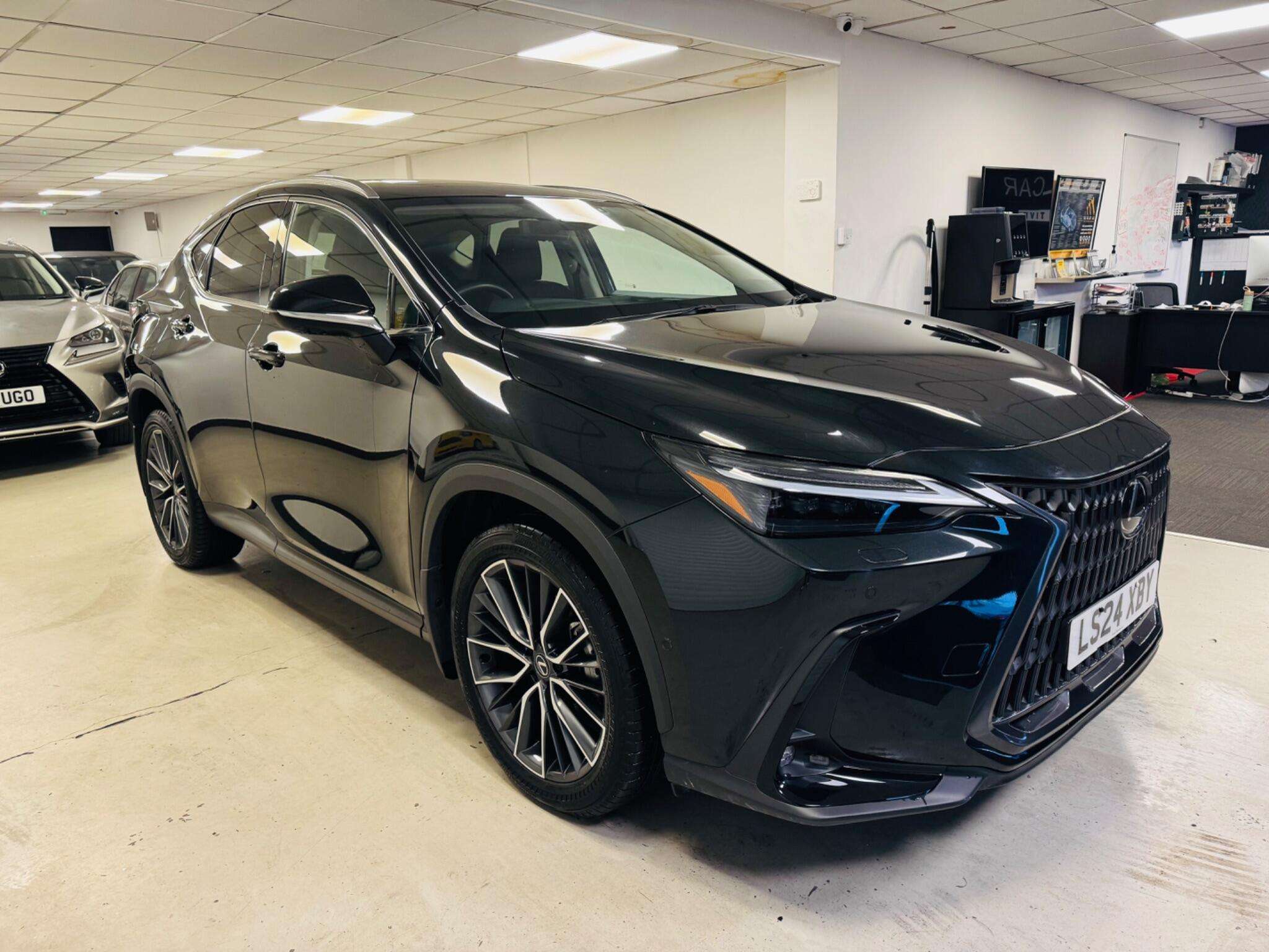 A 2024 LEXUS NX 2.5 450h+ 18.1kWh Takumi E-CVT 4WD Euro 6 (s/s) 5dr A 2024 LEXUS NX 2.5 450h+ 18.1kWh Takumi E-CVT 4WD Euro 6 (s/s) 5dr