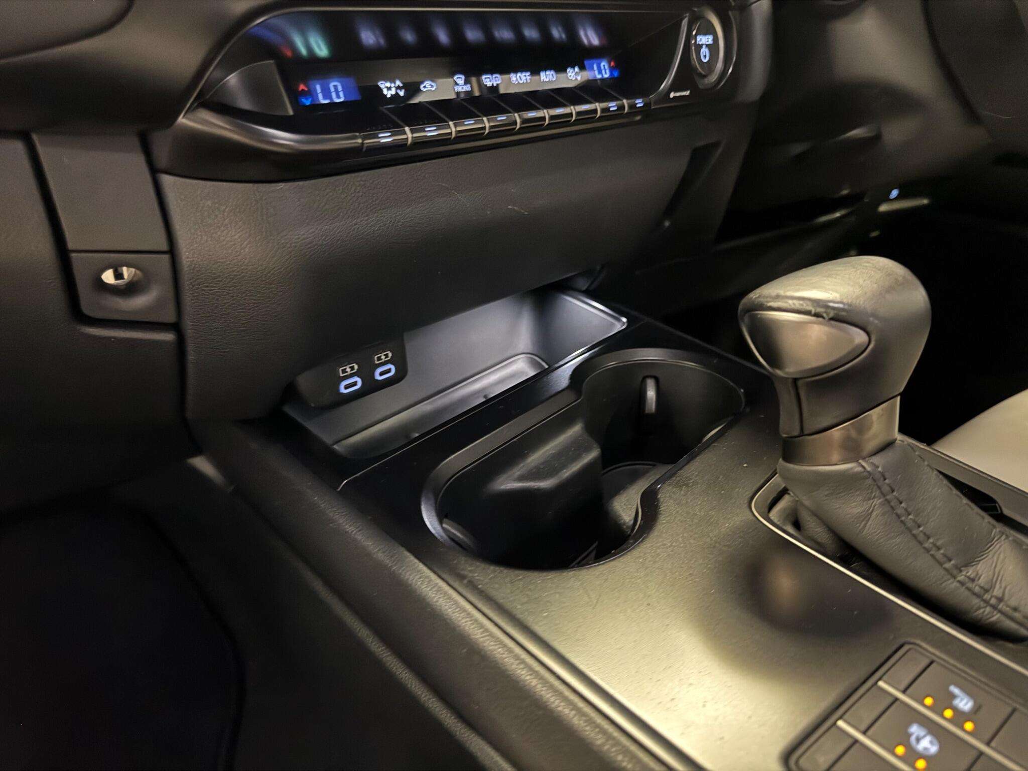 2023 LEXUS UX 2023 LEXUS UX
