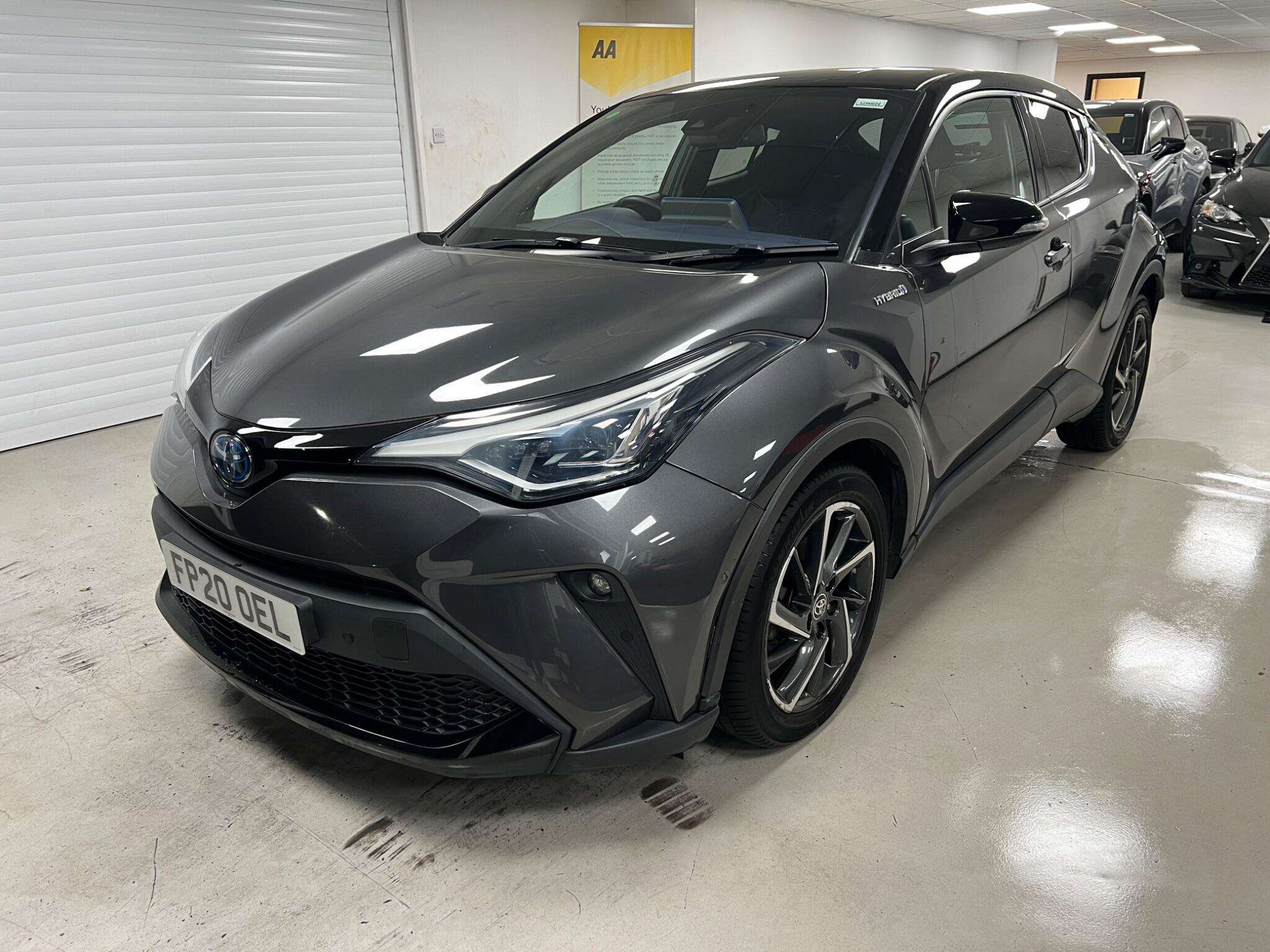 A 2020 TOYOTA C-HR 1.8 VVT-h Dynamic CVT Euro 6 (s/s) 5dr A 2020 TOYOTA C-HR 1.8 VVT-h Dynamic CVT Euro 6 (s/s) 5dr