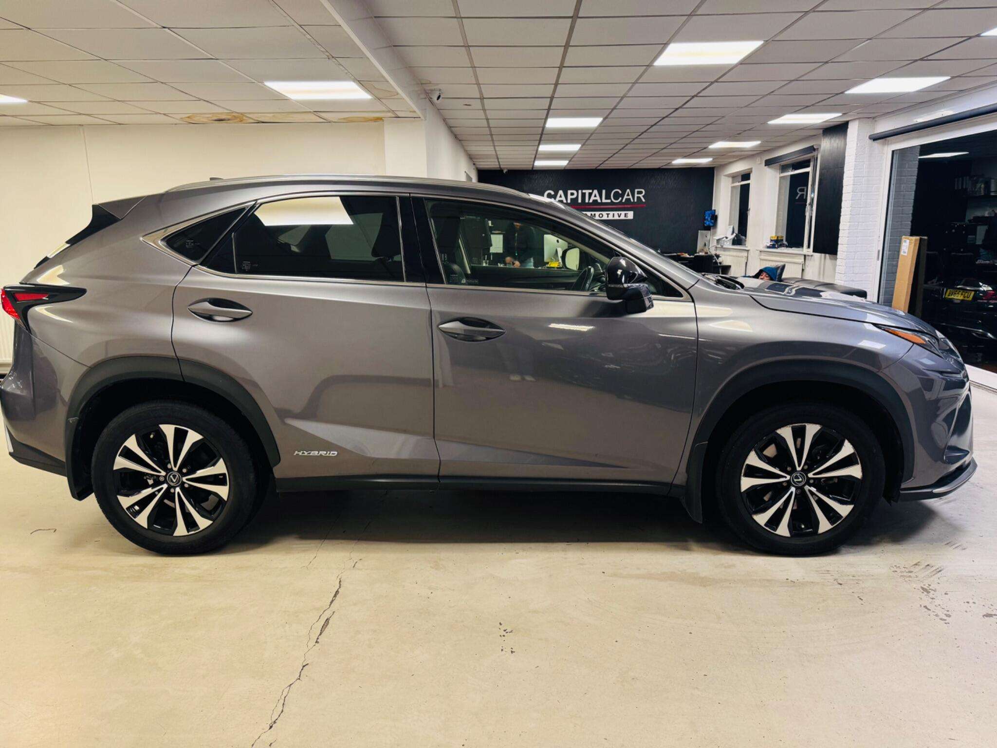 A 2021 LEXUS NX 2.5 300h GPF E-CVT 4WD Euro 6 (s/s) 5dr A 2021 LEXUS NX 2.5 300h GPF E-CVT 4WD Euro 6 (s/s) 5dr
