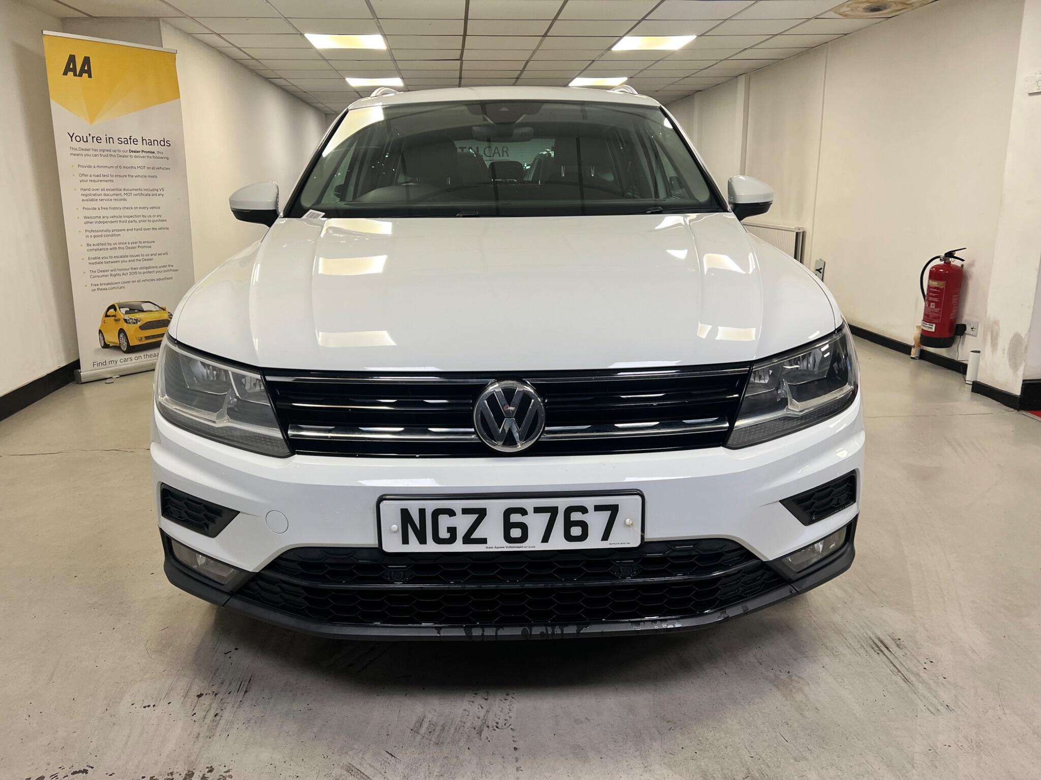 A 2019 VOLKSWAGEN TIGUAN 2.0 TDI Match DSG Euro 6 (s/s) 5dr A 2019 VOLKSWAGEN TIGUAN 2.0 TDI Match DSG Euro 6 (s/s) 5dr