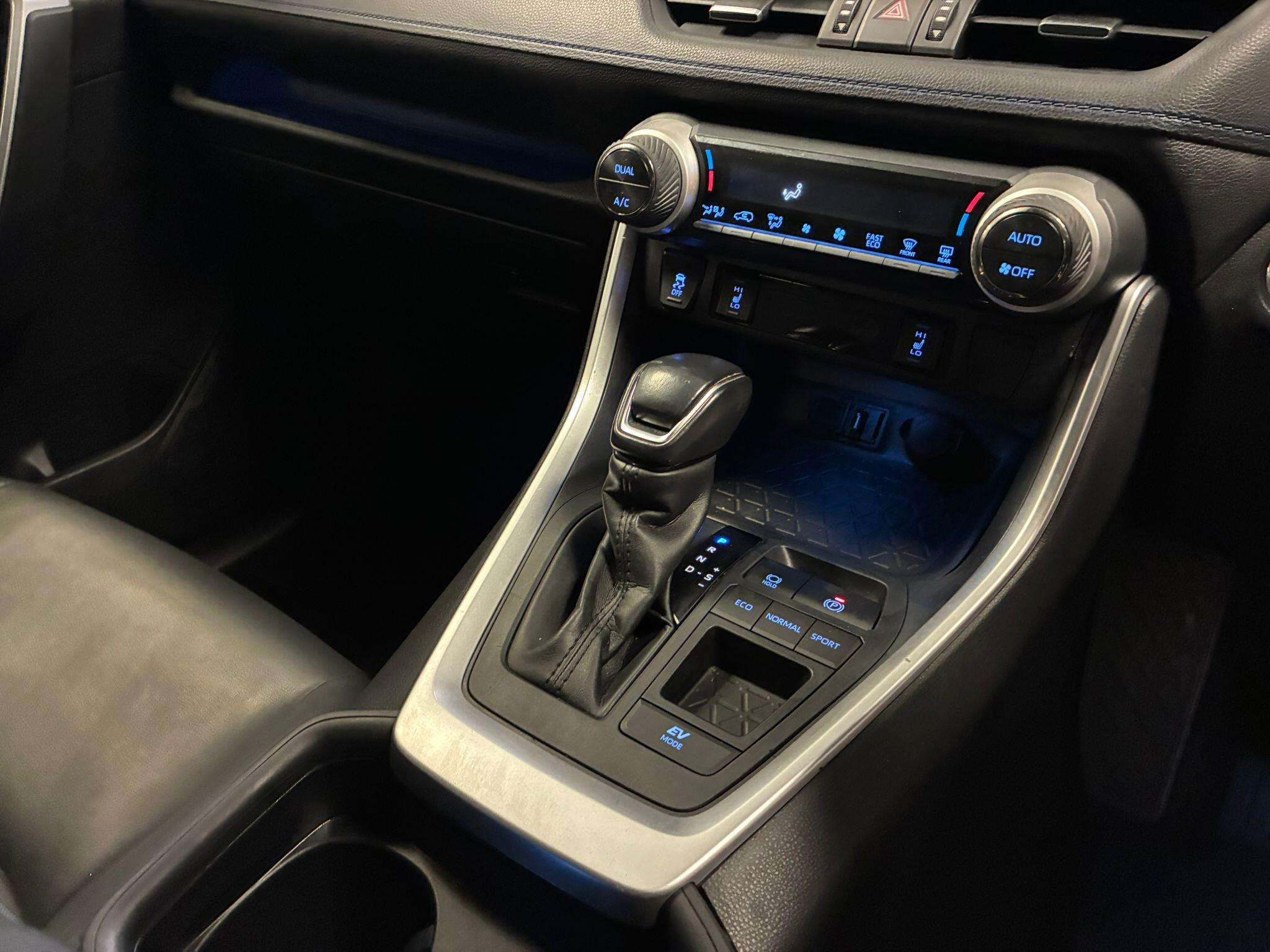 2020 TOYOTA RAV4 2020 TOYOTA RAV4