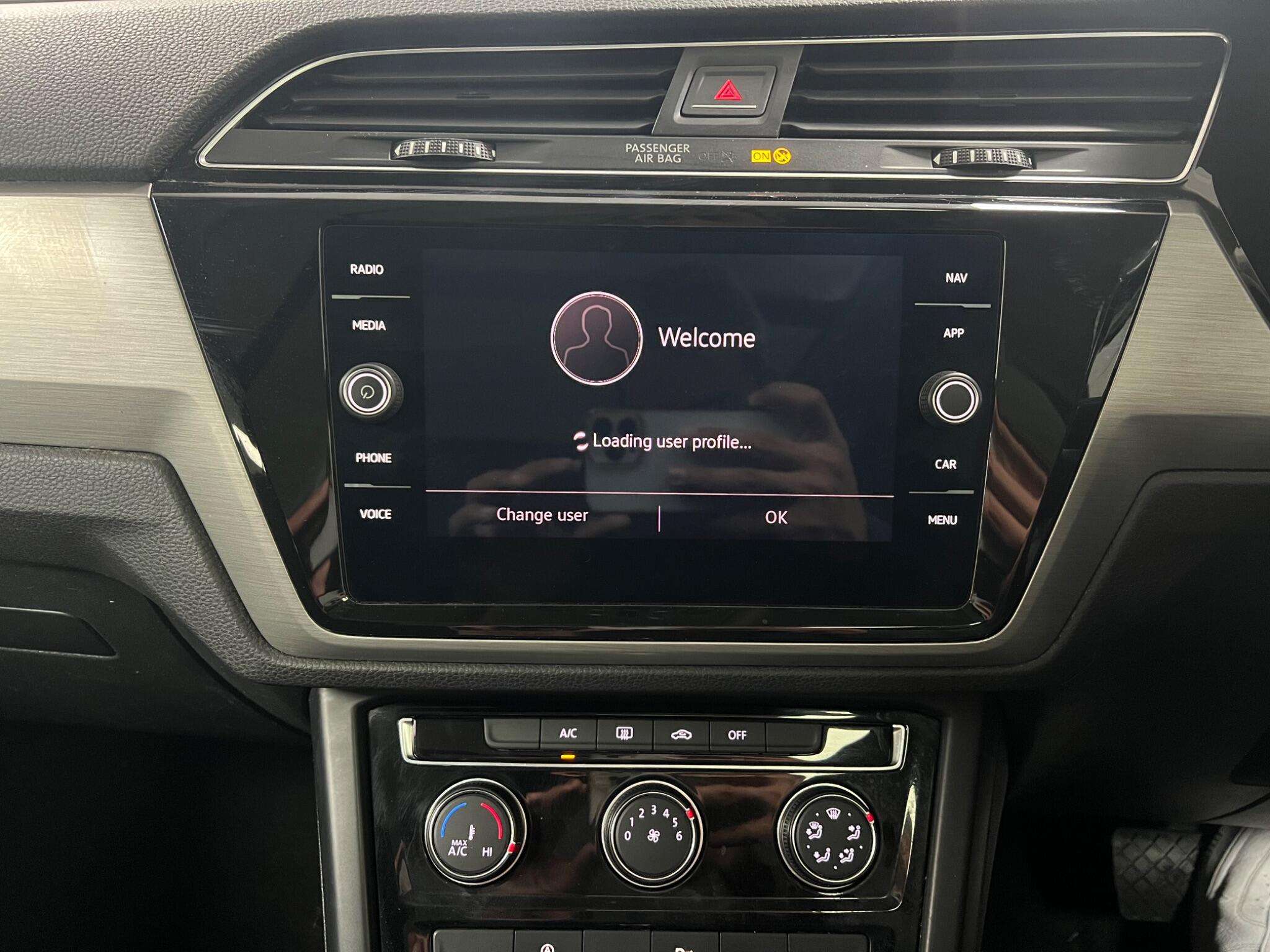 2020 VOLKSWAGEN TOURAN 2020 VOLKSWAGEN TOURAN