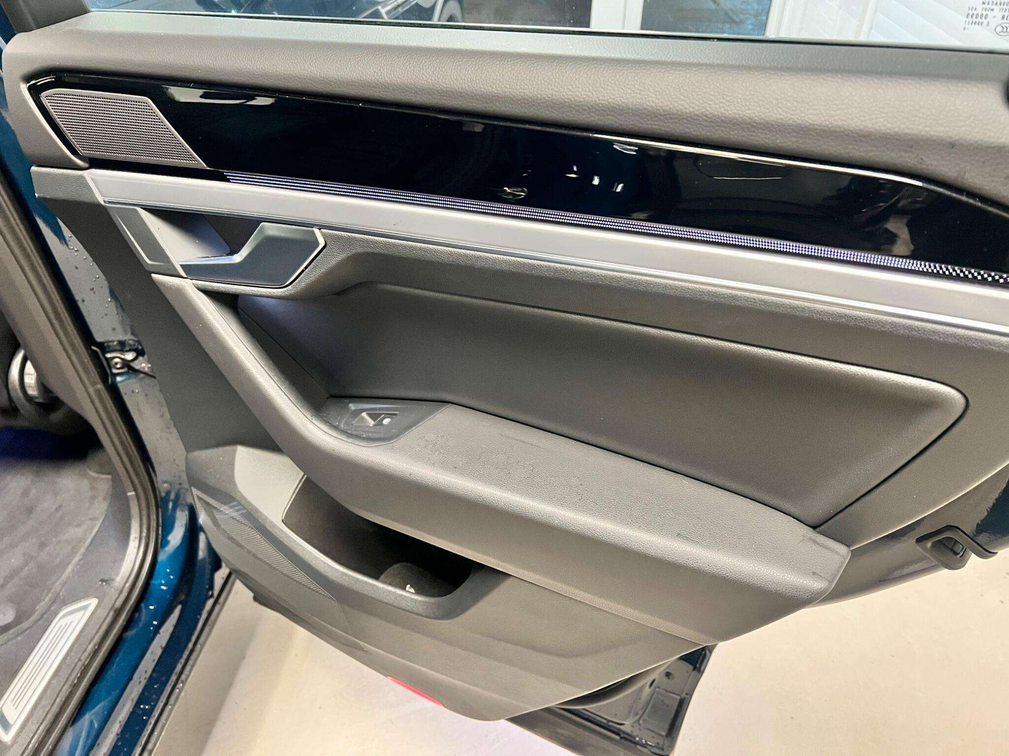 2019 VOLKSWAGEN TOUAREG 2019 VOLKSWAGEN TOUAREG