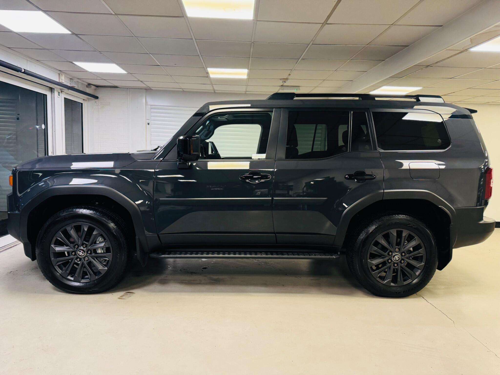 2025 TOYOTA LAND CRUISER 2025 TOYOTA LAND CRUISER