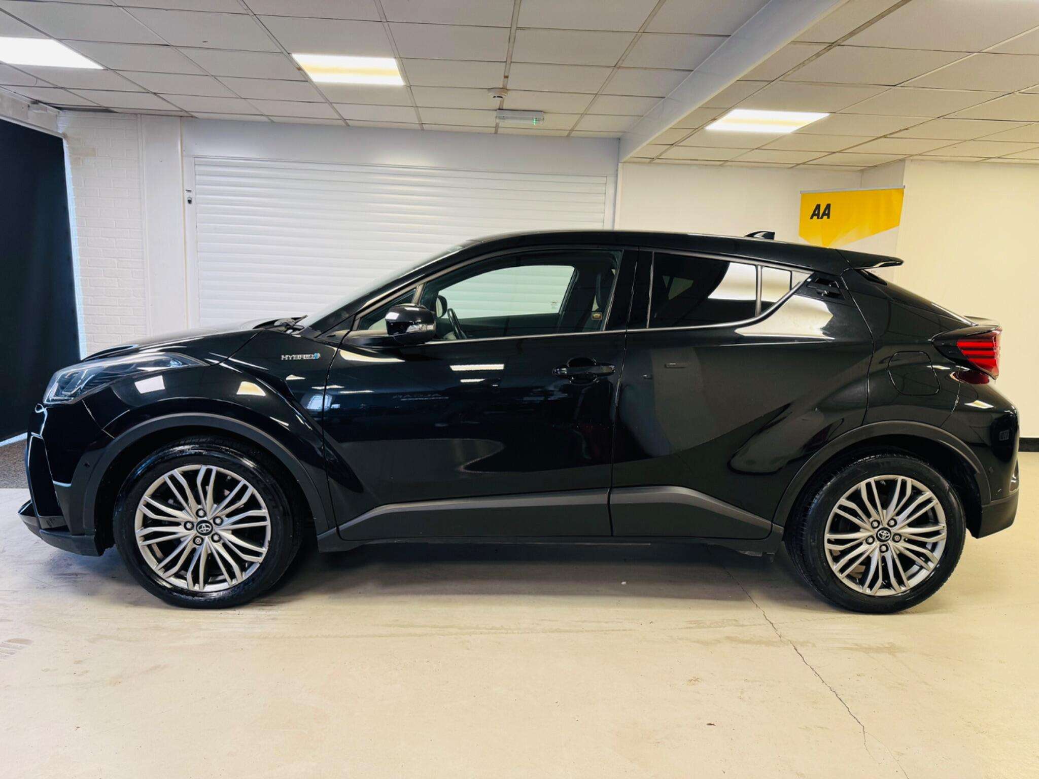 A 2021 TOYOTA C-HR 1.8 VVT-h Excel CVT Euro 6 (s/s) 5dr A 2021 TOYOTA C-HR 1.8 VVT-h Excel CVT Euro 6 (s/s) 5dr