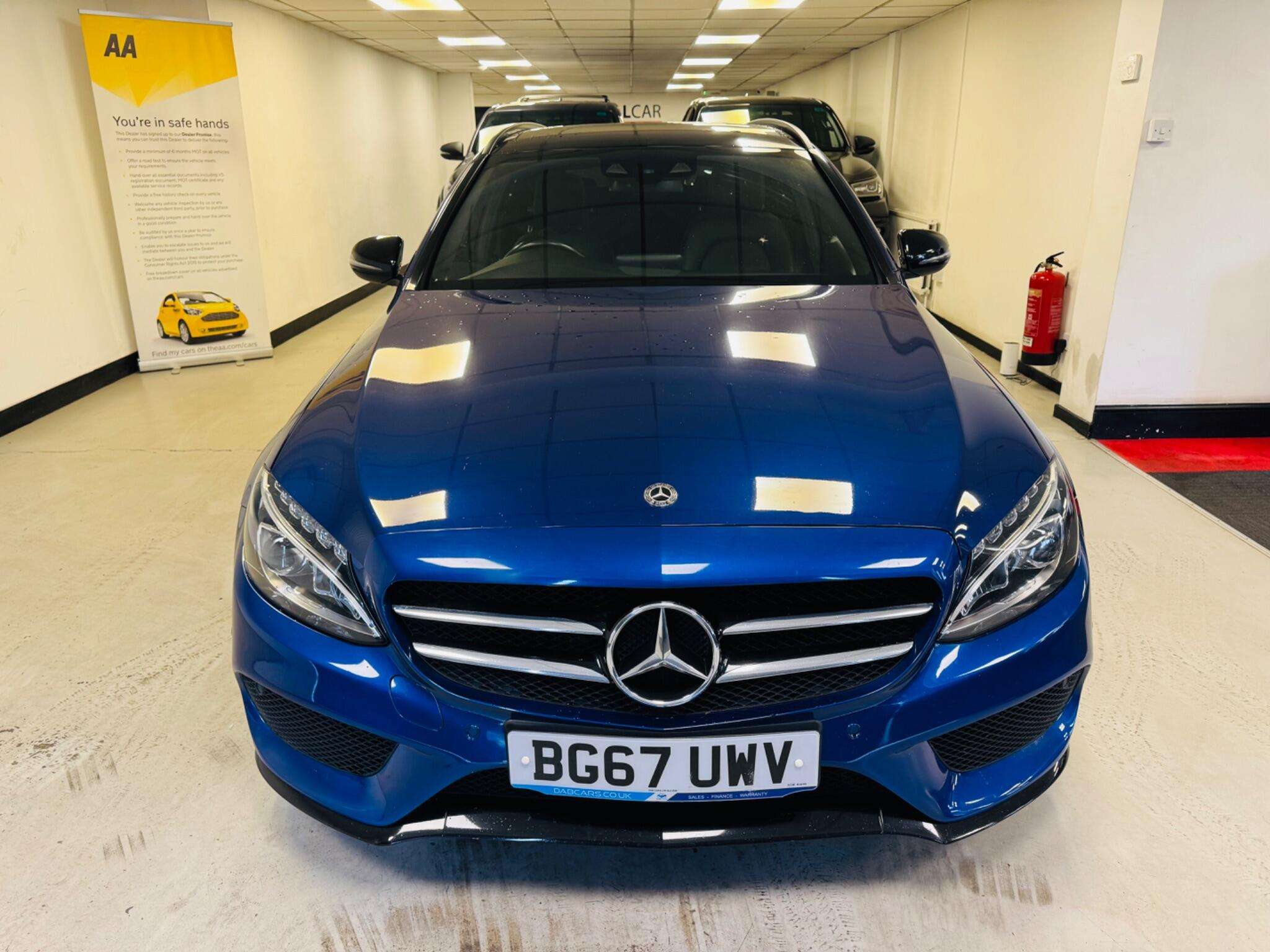 A 2017 MERCEDES-BENZ C CLASS 2.1 C300dh AMG Line (Premium) G-Tronic+ Euro 6 (s/s) 5dr A 2017 MERCEDES-BENZ C CLASS 2.1 C300dh AMG Line (Premium) G-Tronic+ Euro 6 (s/s) 5dr