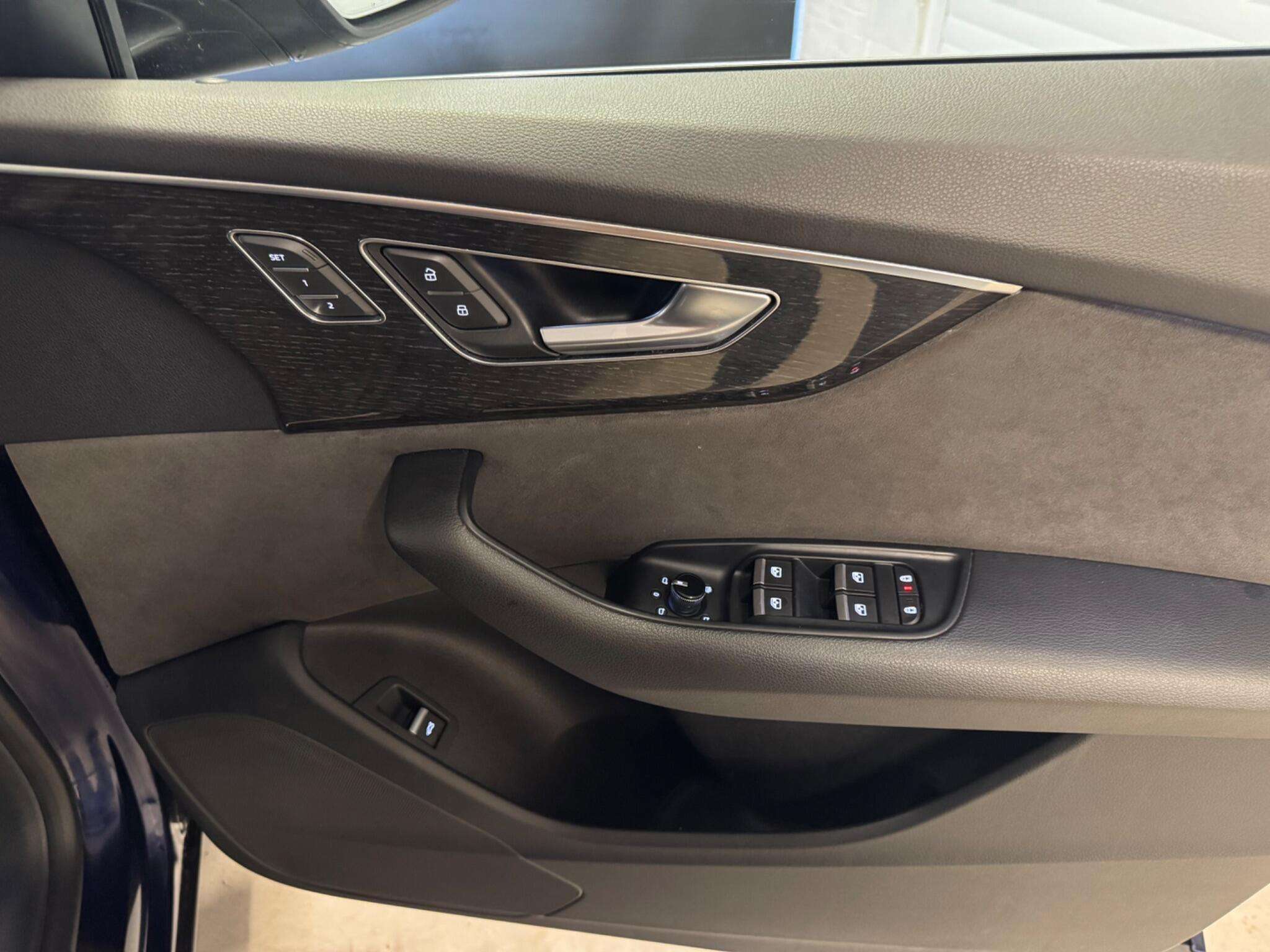 2019 AUDI Q8 2019 AUDI Q8