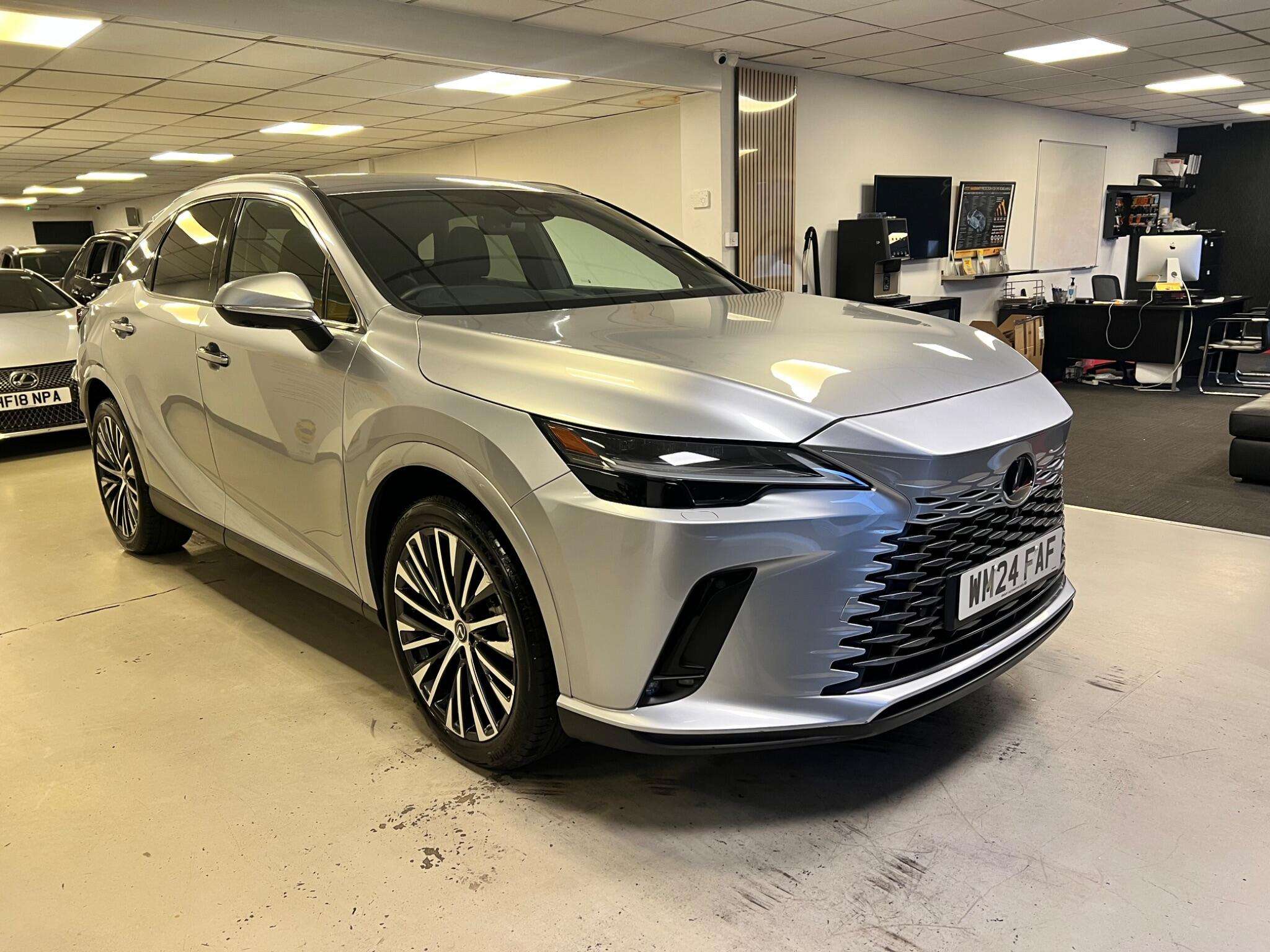 A 2024 LEXUS RX 2.5 350h Prem Plus E-CVT 4WD Euro 6 (s/s) 5dr A 2024 LEXUS RX 2.5 350h Prem Plus E-CVT 4WD Euro 6 (s/s) 5dr