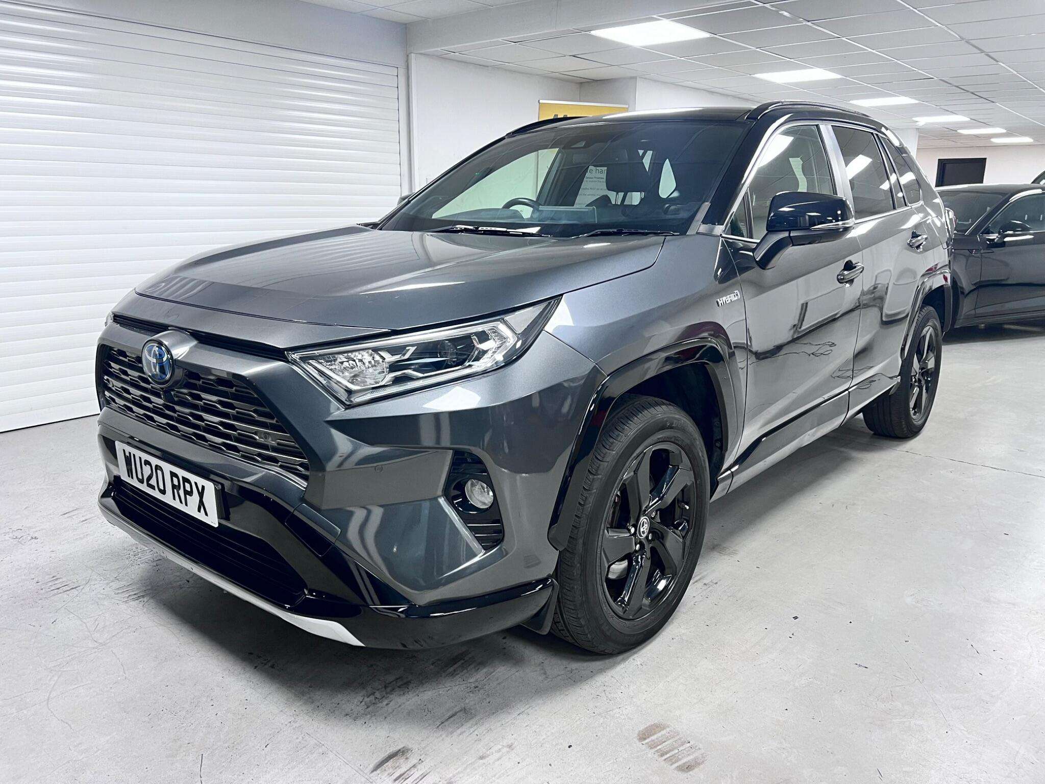 A 2020 TOYOTA RAV4 2.5 VVT-h Dynamic CVT 4WD Euro 6 (s/s) 5dr A 2020 TOYOTA RAV4 2.5 VVT-h Dynamic CVT 4WD Euro 6 (s/s) 5dr