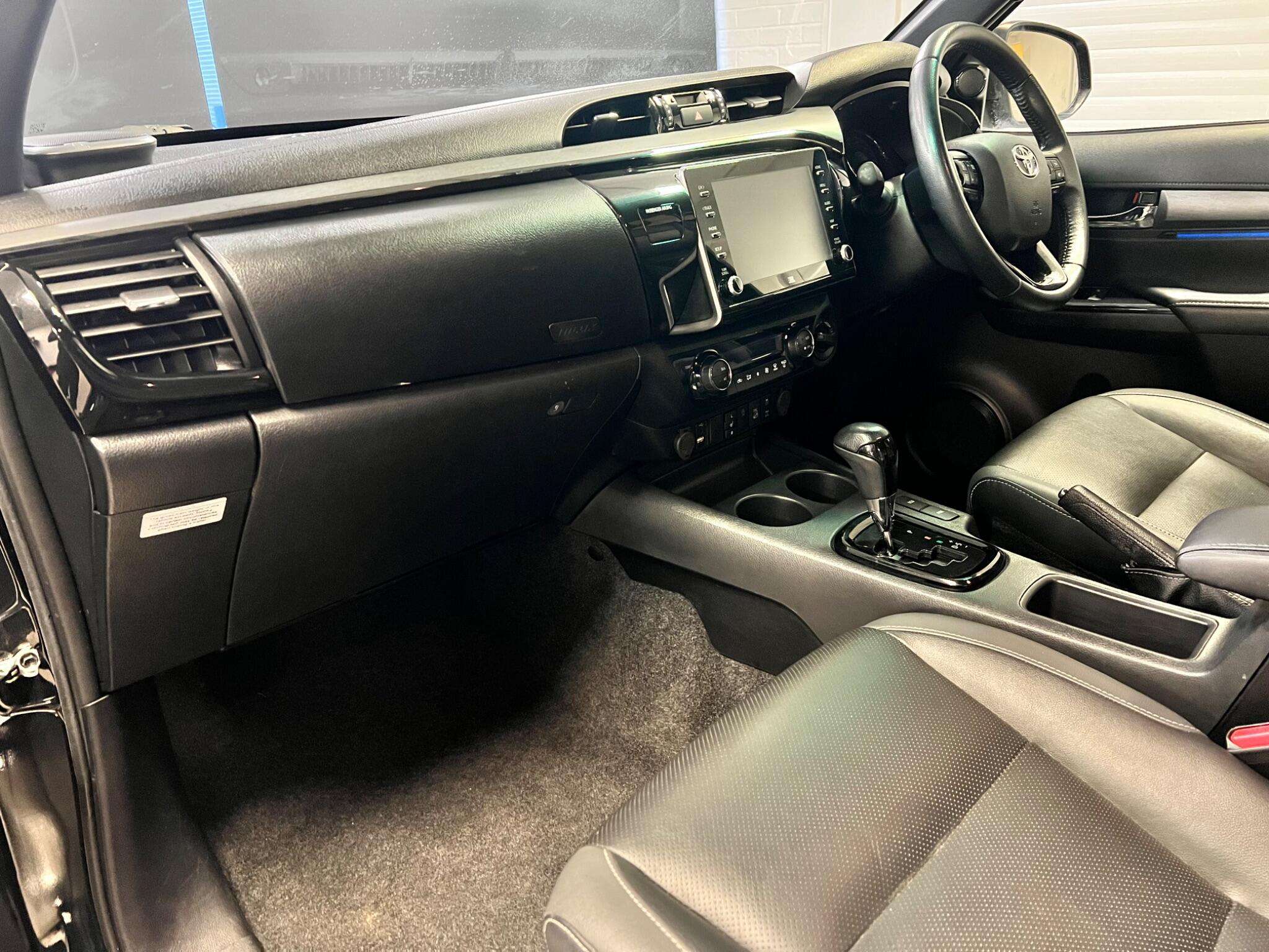 2022 TOYOTA HILUX 2022 TOYOTA HILUX