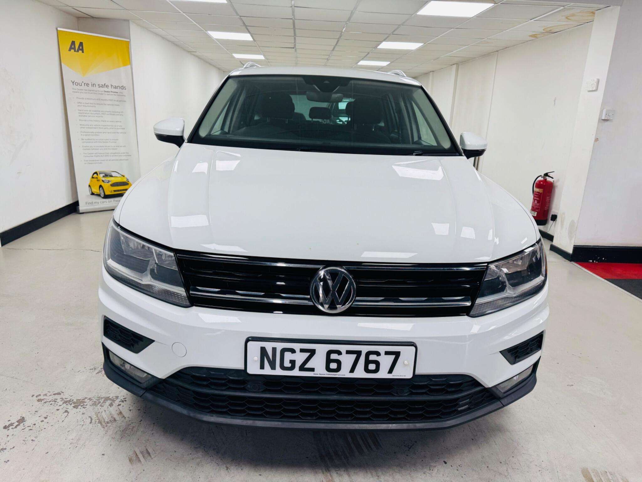 A 2019 VOLKSWAGEN TIGUAN 2.0 TDI Match DSG Euro 6 (s/s) 5dr A 2019 VOLKSWAGEN TIGUAN 2.0 TDI Match DSG Euro 6 (s/s) 5dr