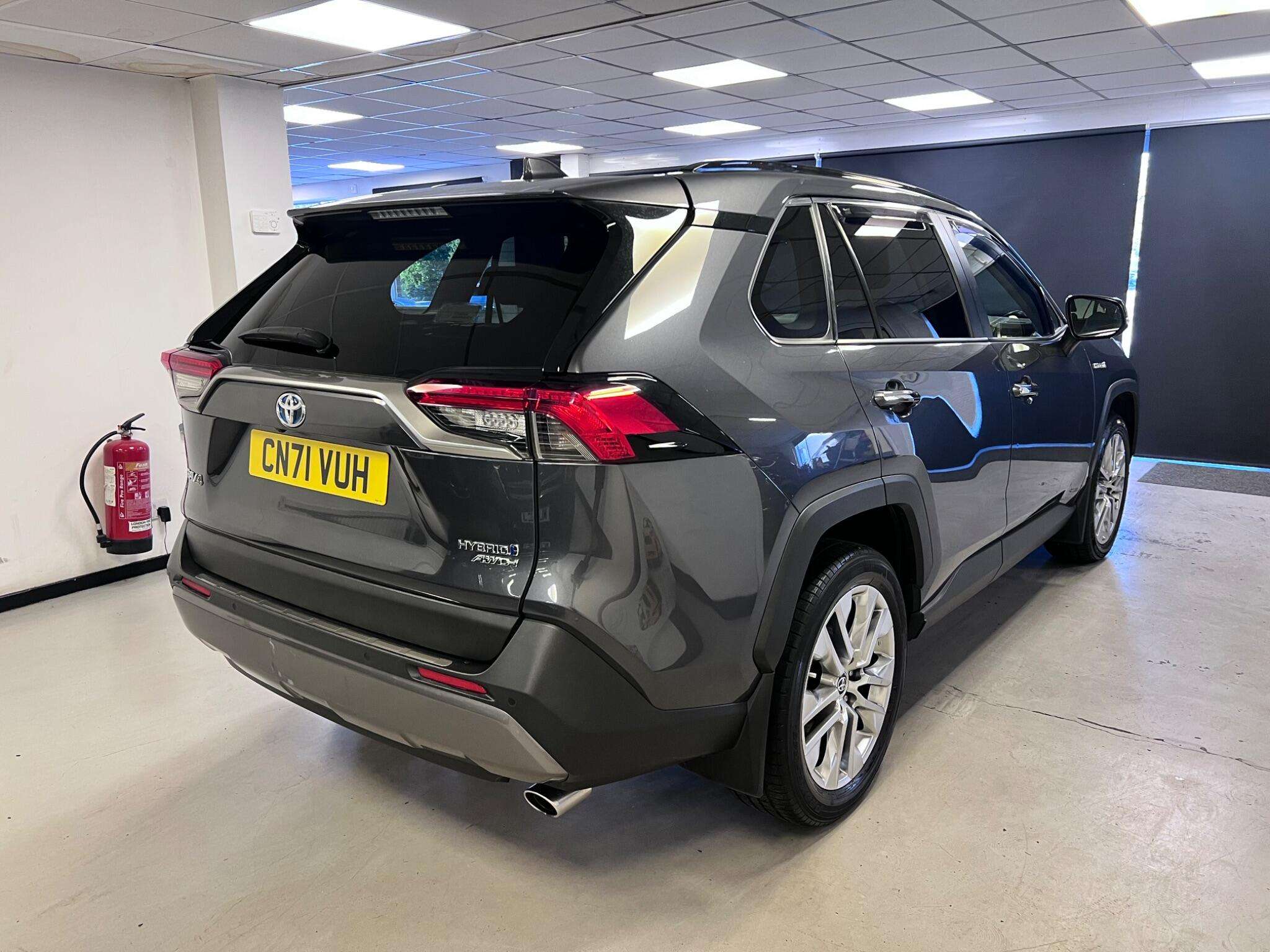 A 2021 TOYOTA RAV4 2.5 VVT-h Excel CVT 4WD Euro 6 (s/s) 5dr A 2021 TOYOTA RAV4 2.5 VVT-h Excel CVT 4WD Euro 6 (s/s) 5dr