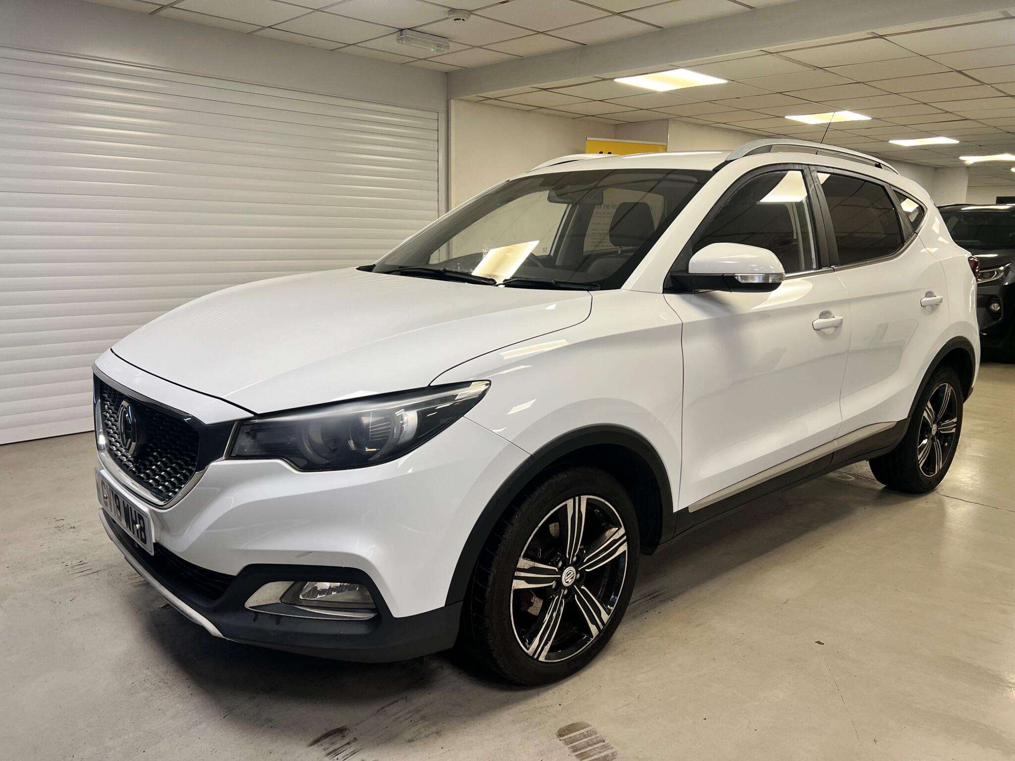 A 2018 MG ZS 1.5 VTi-TECH Exclusive Euro 6 (s/s) 5dr A 2018 MG ZS 1.5 VTi-TECH Exclusive Euro 6 (s/s) 5dr