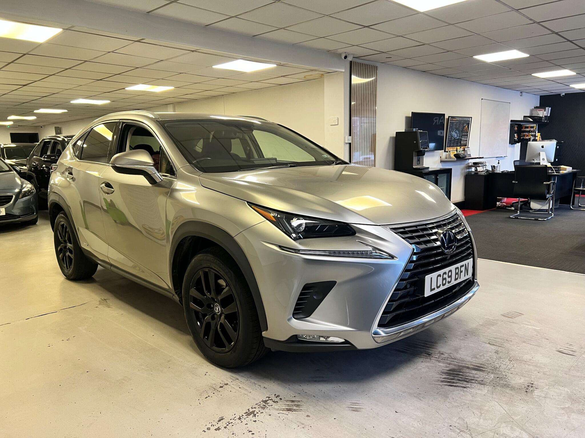 A 2019 LEXUS NX 2.5 300h GPF E-CVT 4WD Euro 6 (s/s) 5dr A 2019 LEXUS NX 2.5 300h GPF E-CVT 4WD Euro 6 (s/s) 5dr