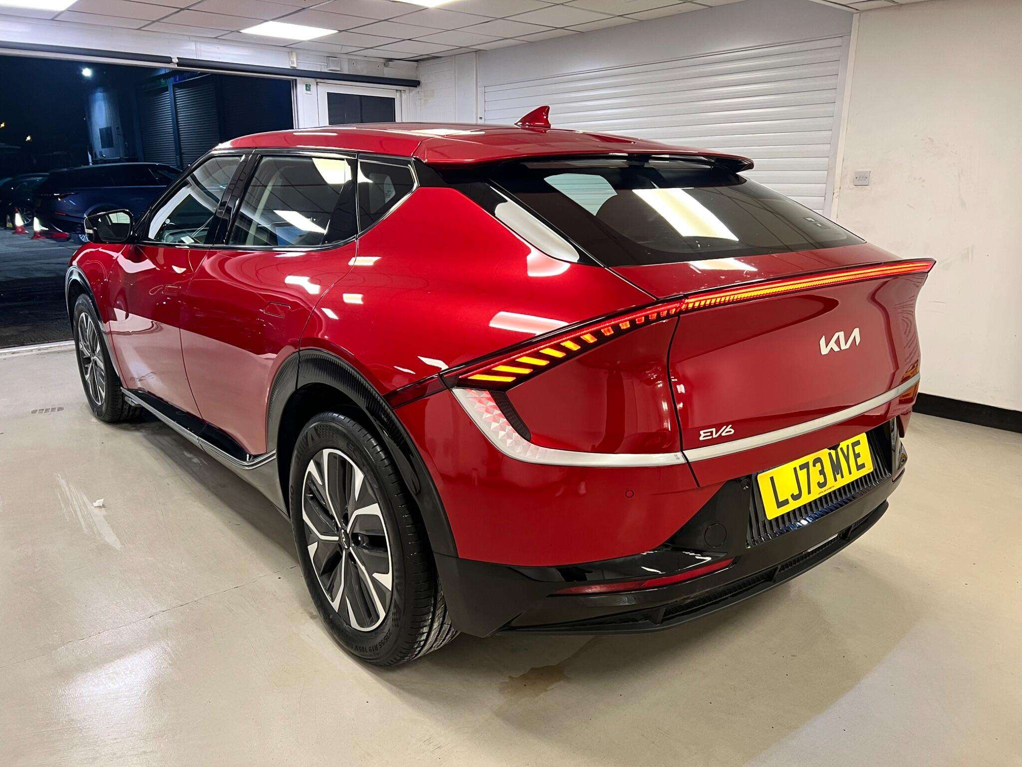 A 2023 KIA EV6 77.4kWh Air Auto 5dr A 2023 KIA EV6 77.4kWh Air Auto 5dr