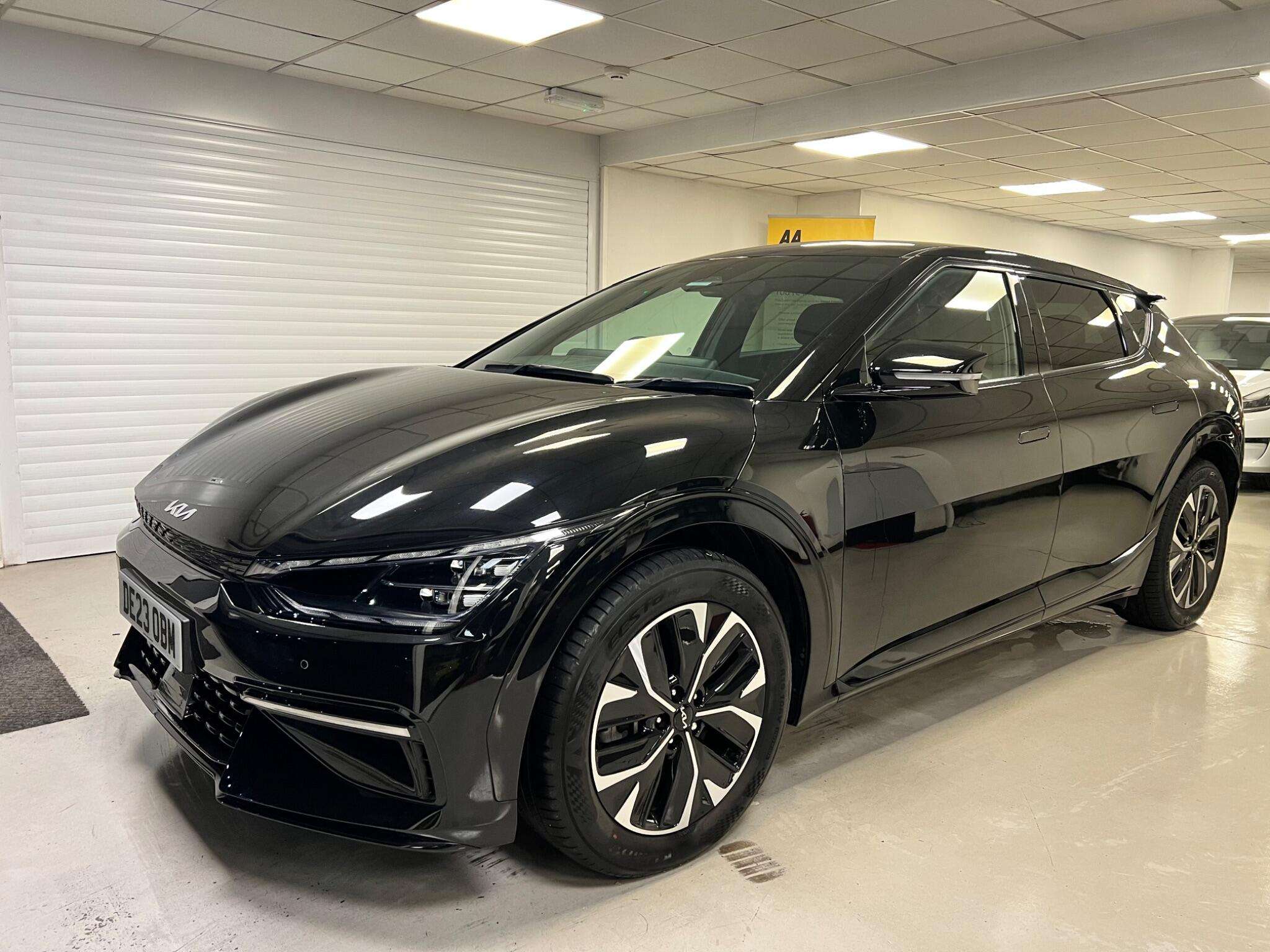 A 2023 KIA EV6 77.4kWh GT-Line Auto AWD 5dr A 2023 KIA EV6 77.4kWh GT-Line Auto AWD 5dr