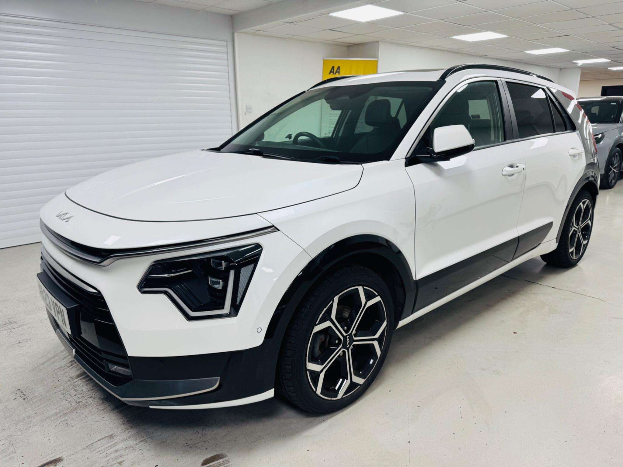 A 2023 KIA NIRO 1.6h GDi 4 DCT Euro 6 (s/s) 5dr A 2023 KIA NIRO 1.6h GDi 4 DCT Euro 6 (s/s) 5dr