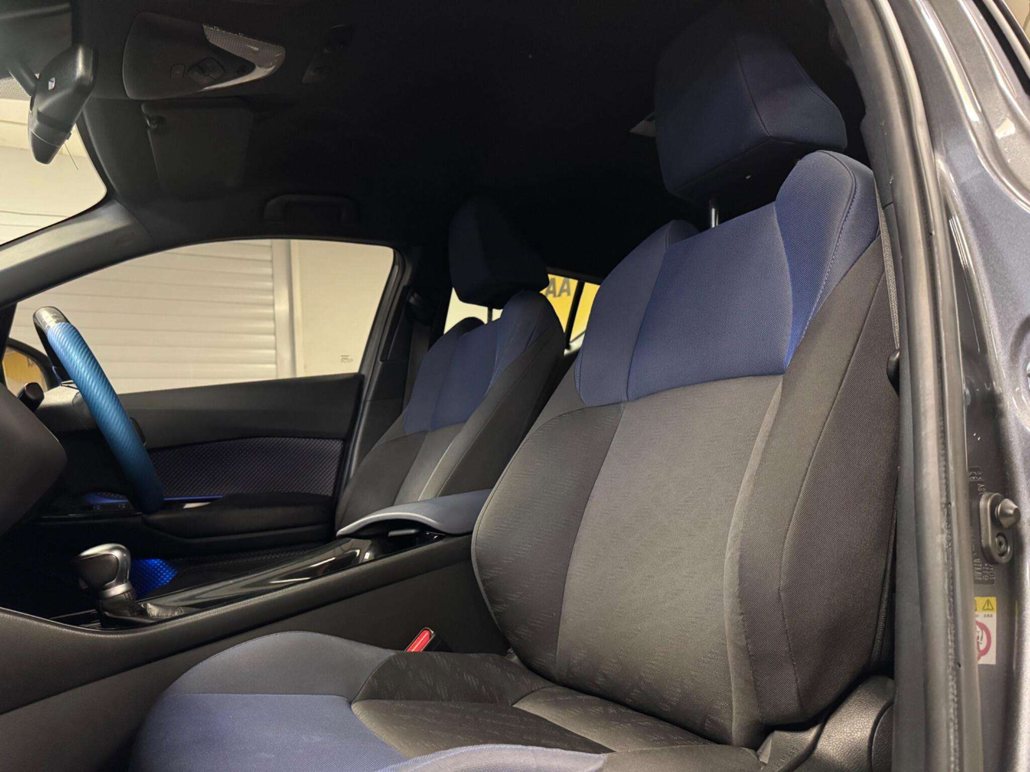 2017 TOYOTA C-HR 2017 TOYOTA C-HR