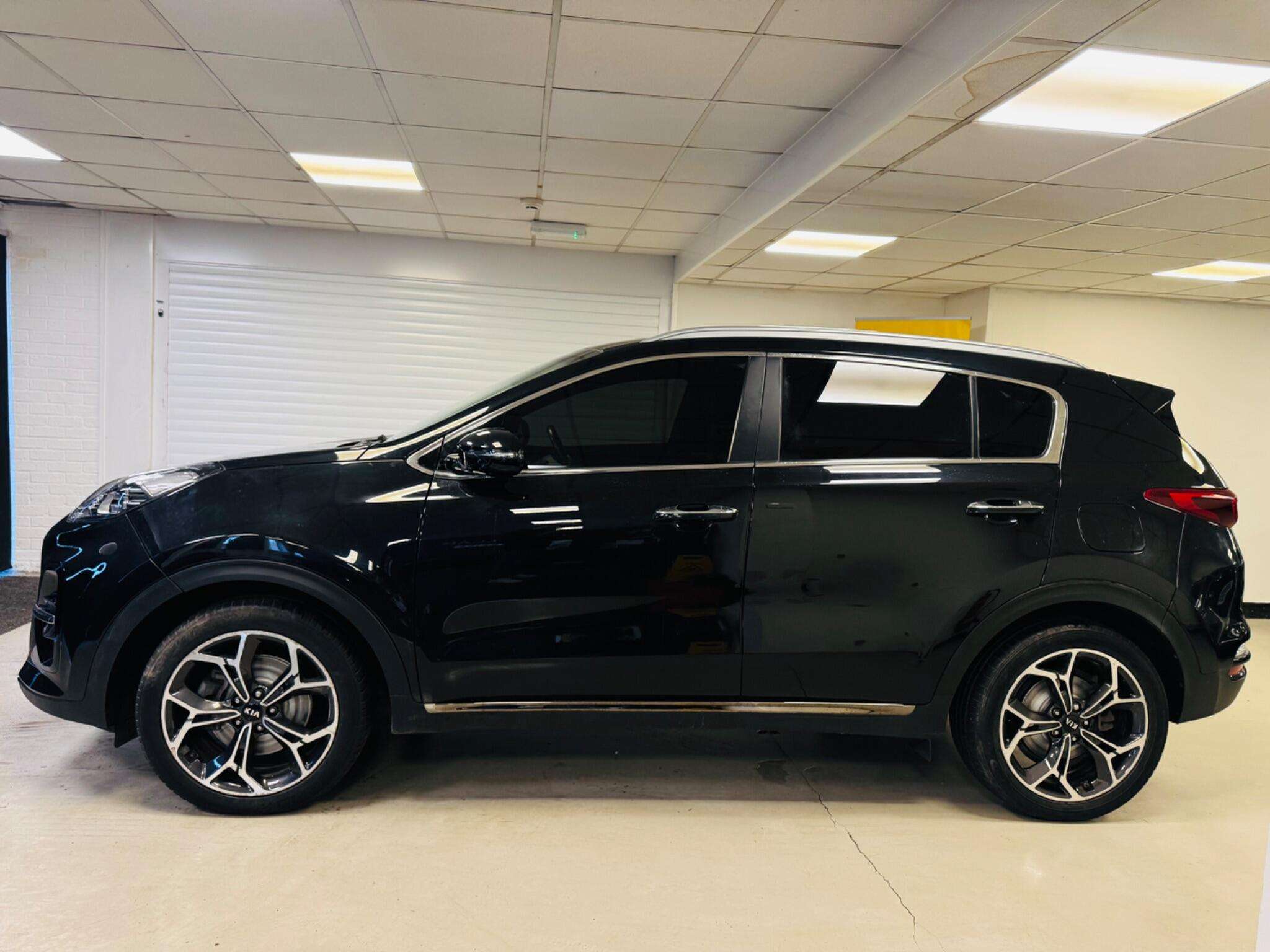A 2020 KIA SPORTAGE 1.6 T-GDi GT-Line DCT AWD Euro 6 (s/s) 5dr A 2020 KIA SPORTAGE 1.6 T-GDi GT-Line DCT AWD Euro 6 (s/s) 5dr