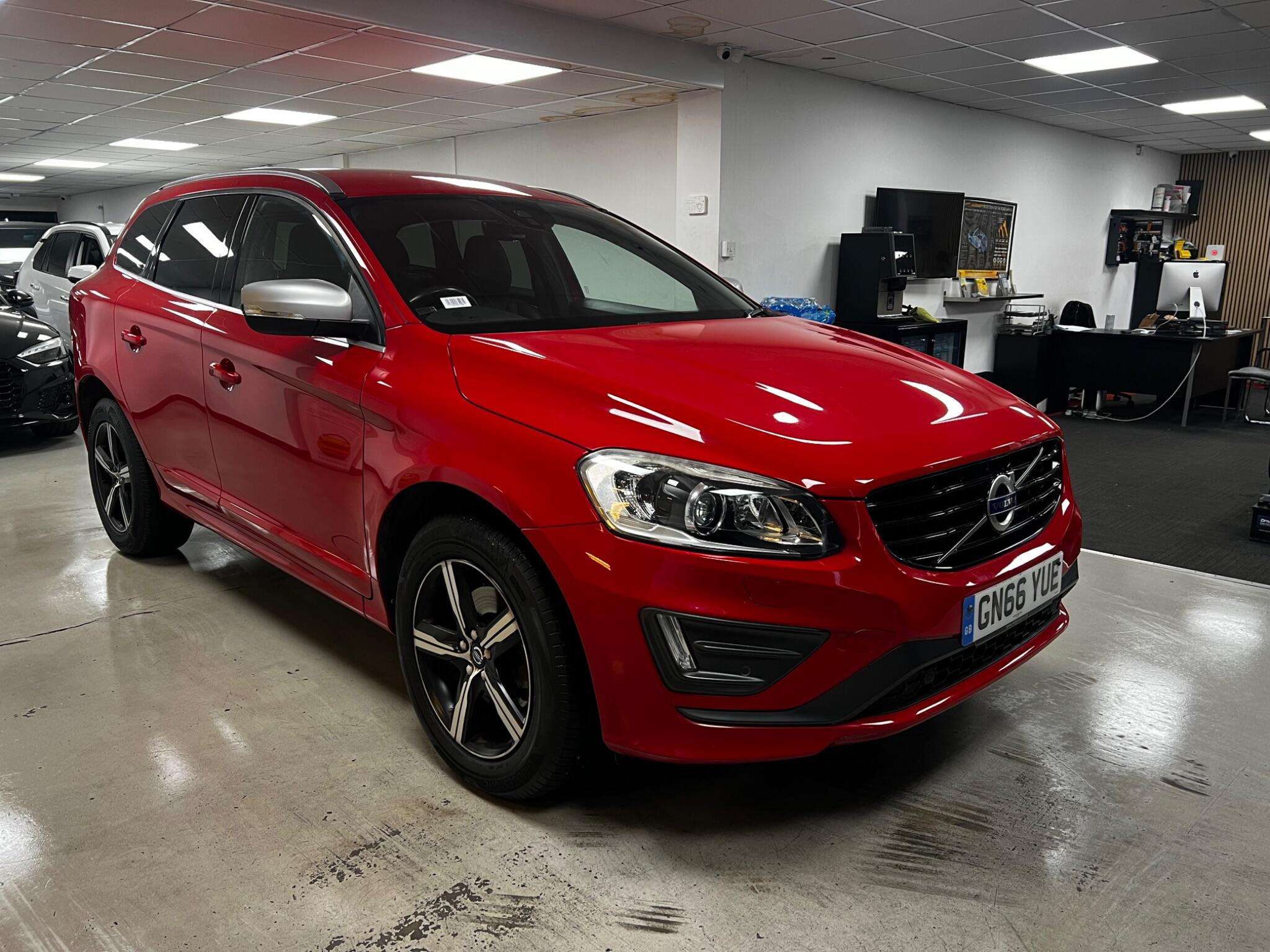 A 2016 VOLVO XC60 2.0 T5 R-Design Lux Nav Auto Euro 6 (s/s) 5dr A 2016 VOLVO XC60 2.0 T5 R-Design Lux Nav Auto Euro 6 (s/s) 5dr