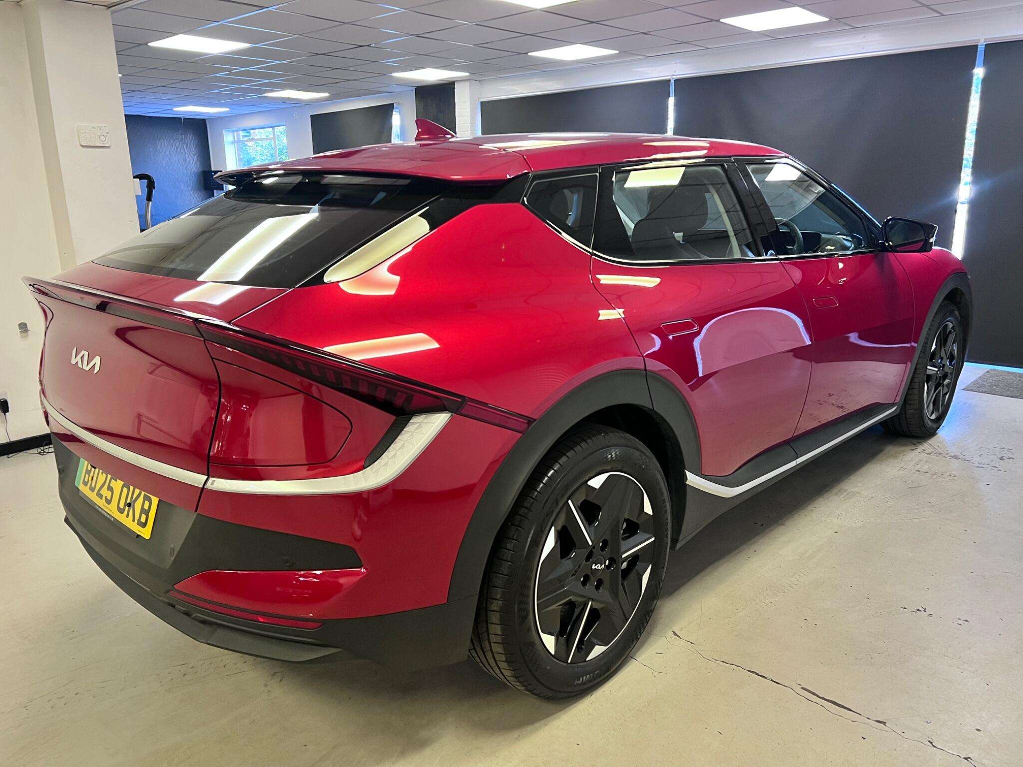 A 2025 KIA EV6 84kWh Air Auto 5dr A 2025 KIA EV6 84kWh Air Auto 5dr