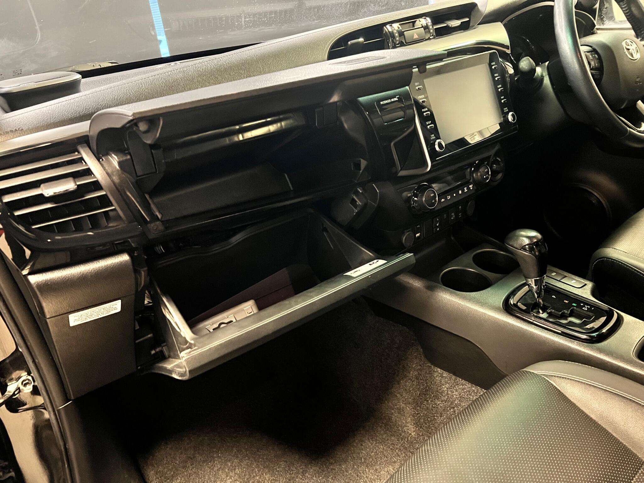 2022 TOYOTA HILUX 2022 TOYOTA HILUX