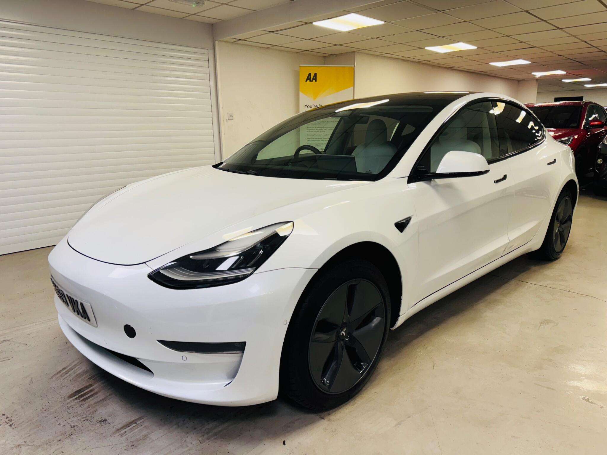 A 2019 TESLA MODEL 3 Standard Range Plus Auto RWD 4dr A 2019 TESLA MODEL 3 Standard Range Plus Auto RWD 4dr