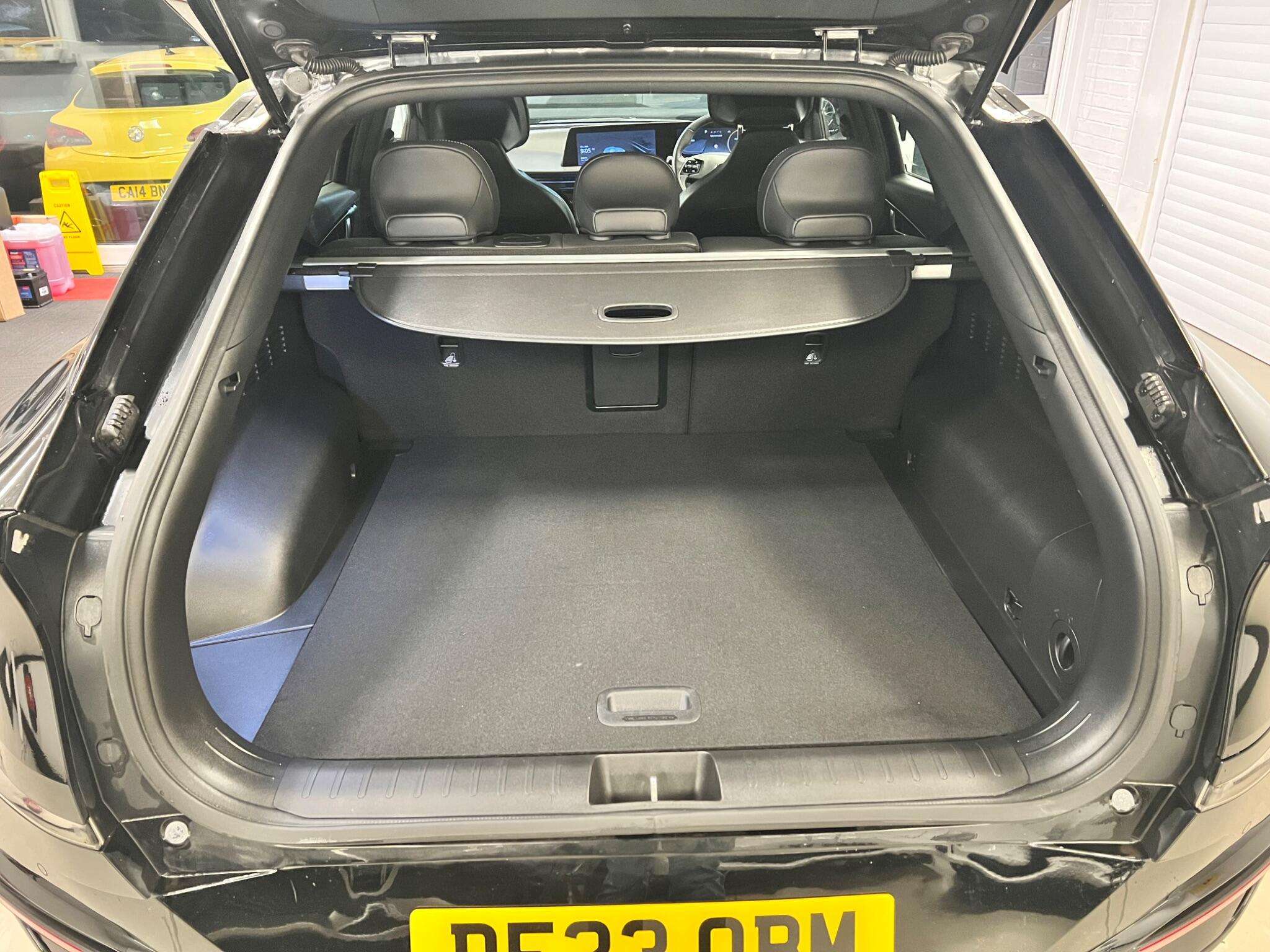 2023 KIA EV6 2023 KIA EV6