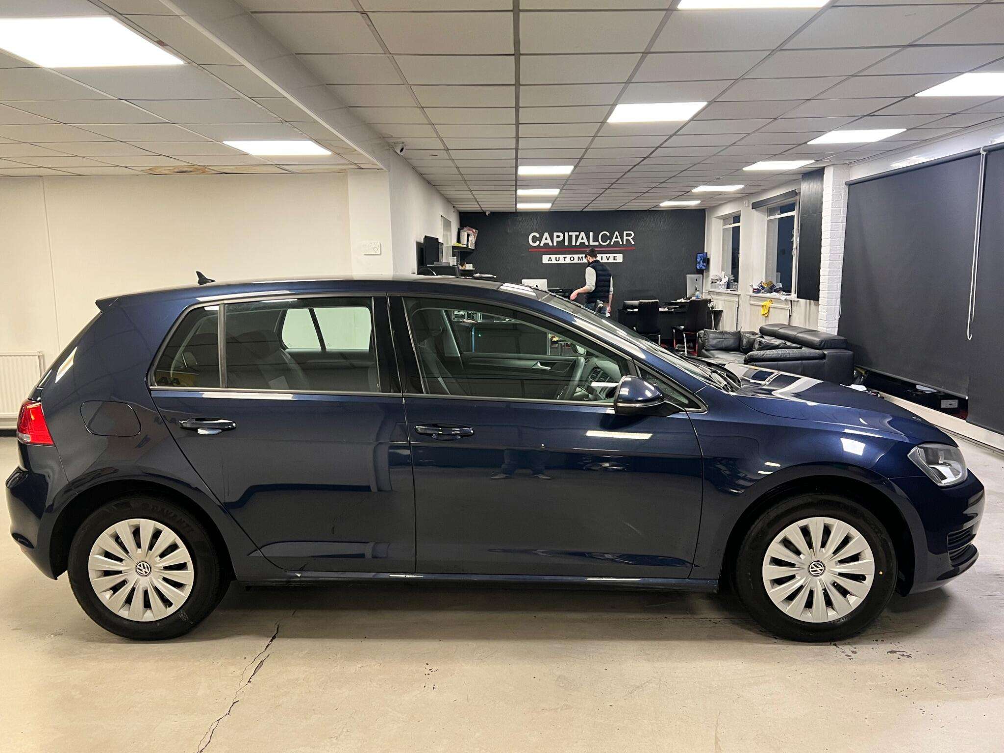 A 2016 VOLKSWAGEN GOLF 1.4 TSI BlueMotion Tech S DSG Euro 6 (s/s) 5dr A 2016 VOLKSWAGEN GOLF 1.4 TSI BlueMotion Tech S DSG Euro 6 (s/s) 5dr